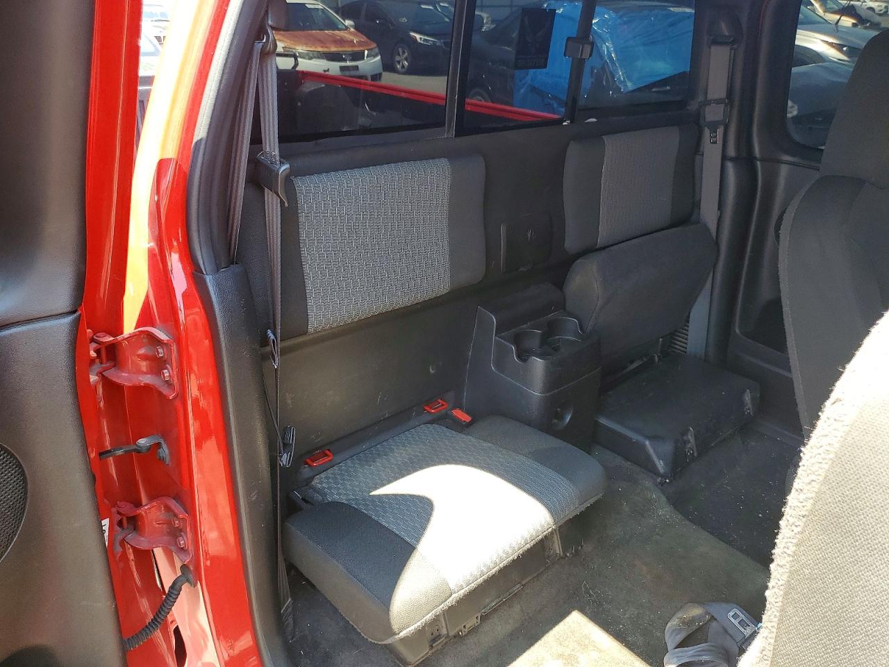 2009 Chev Colorado Red vin: 1GCCS199X98114939