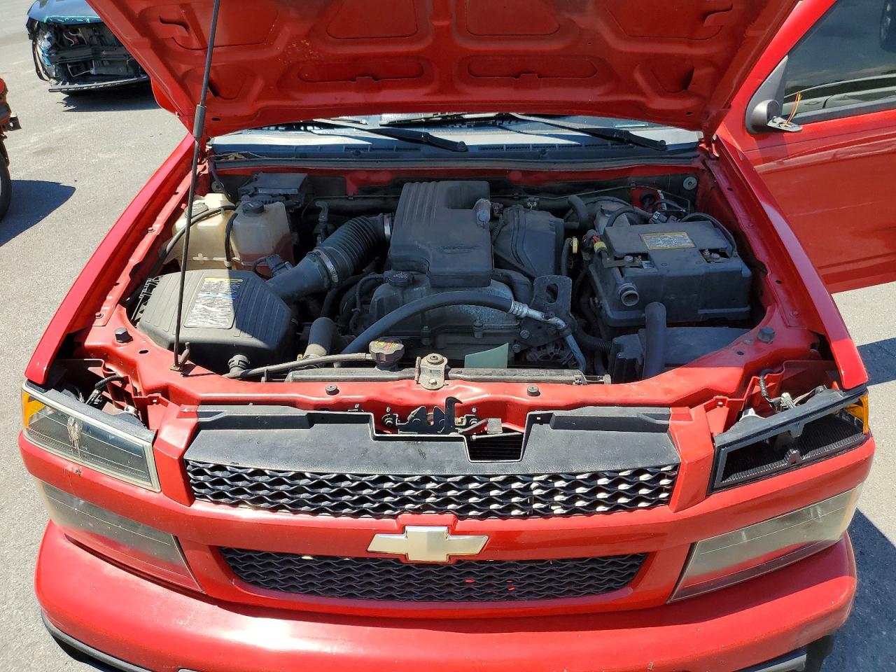 2009 Chev Colorado Red vin: 1GCCS199X98114939