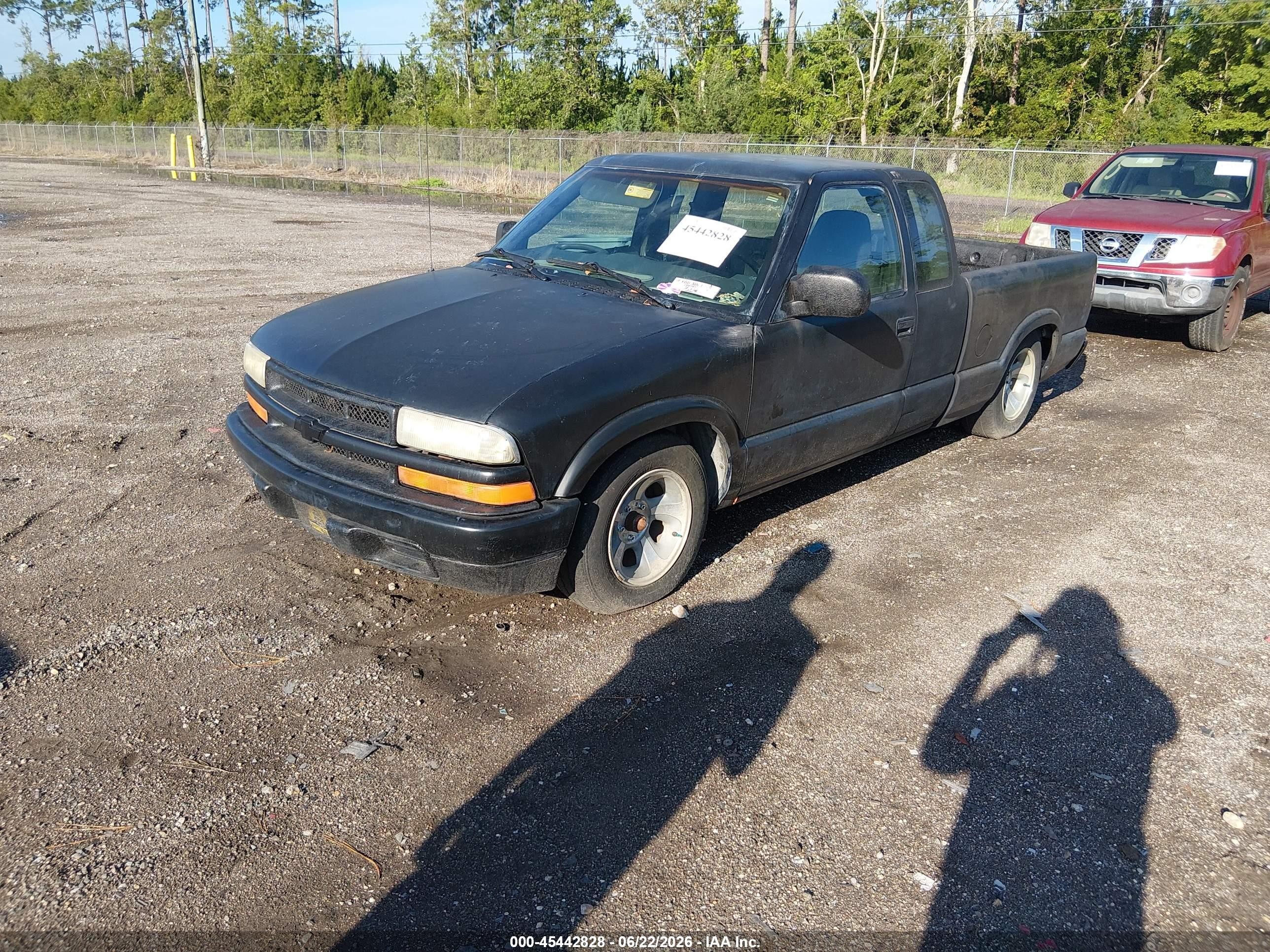 2003 Chevrolet S-10 Ls Black vin: 1GCCS19H338117891
