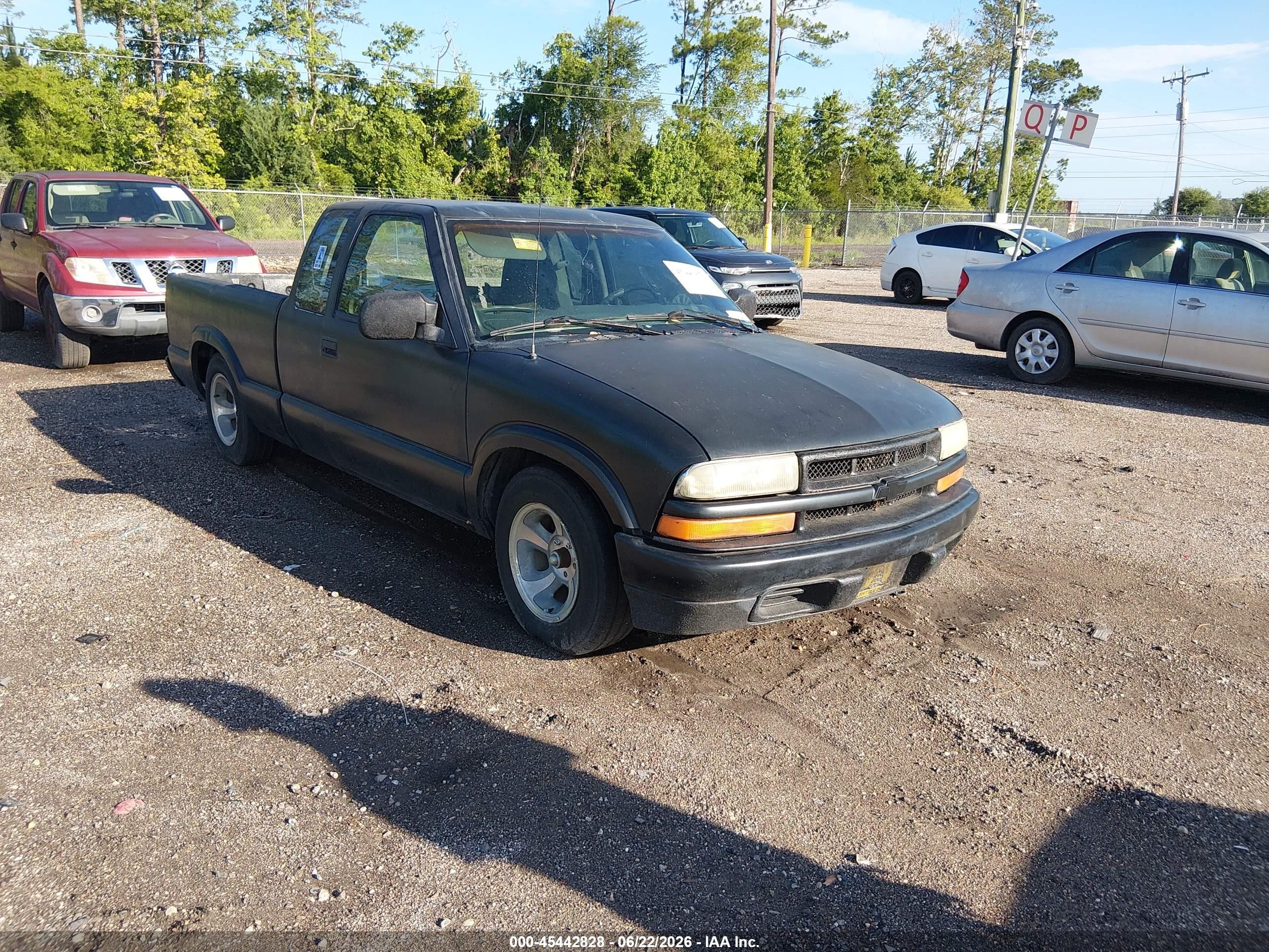 2003 Chevrolet S-10 Ls Black vin: 1GCCS19H338117891