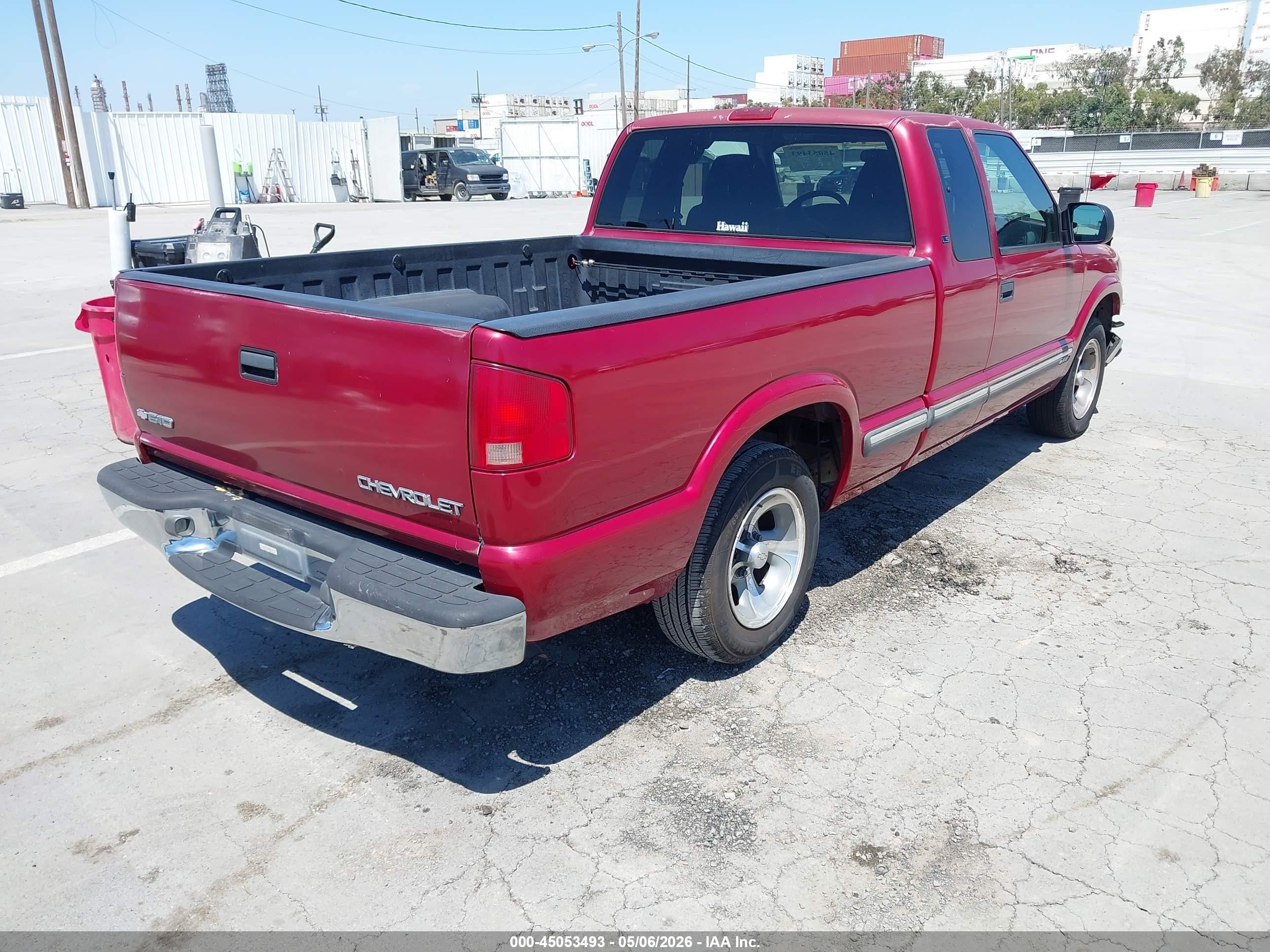 2003 Chevrolet S-10 Ls Red vin: 1GCCS19H438251308