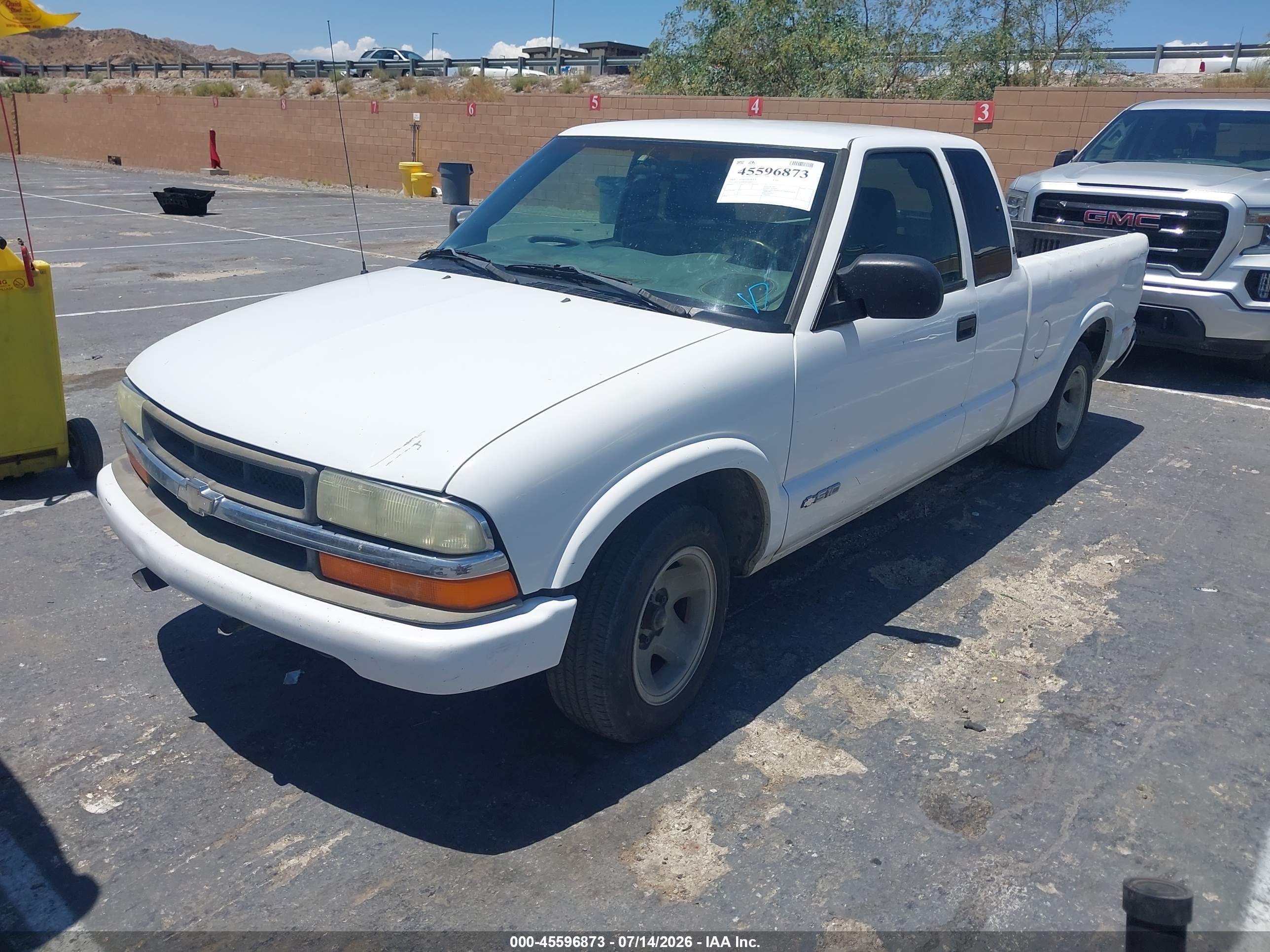 2003 Chevrolet S-10 Ls White vin: 1GCCS19H838264949