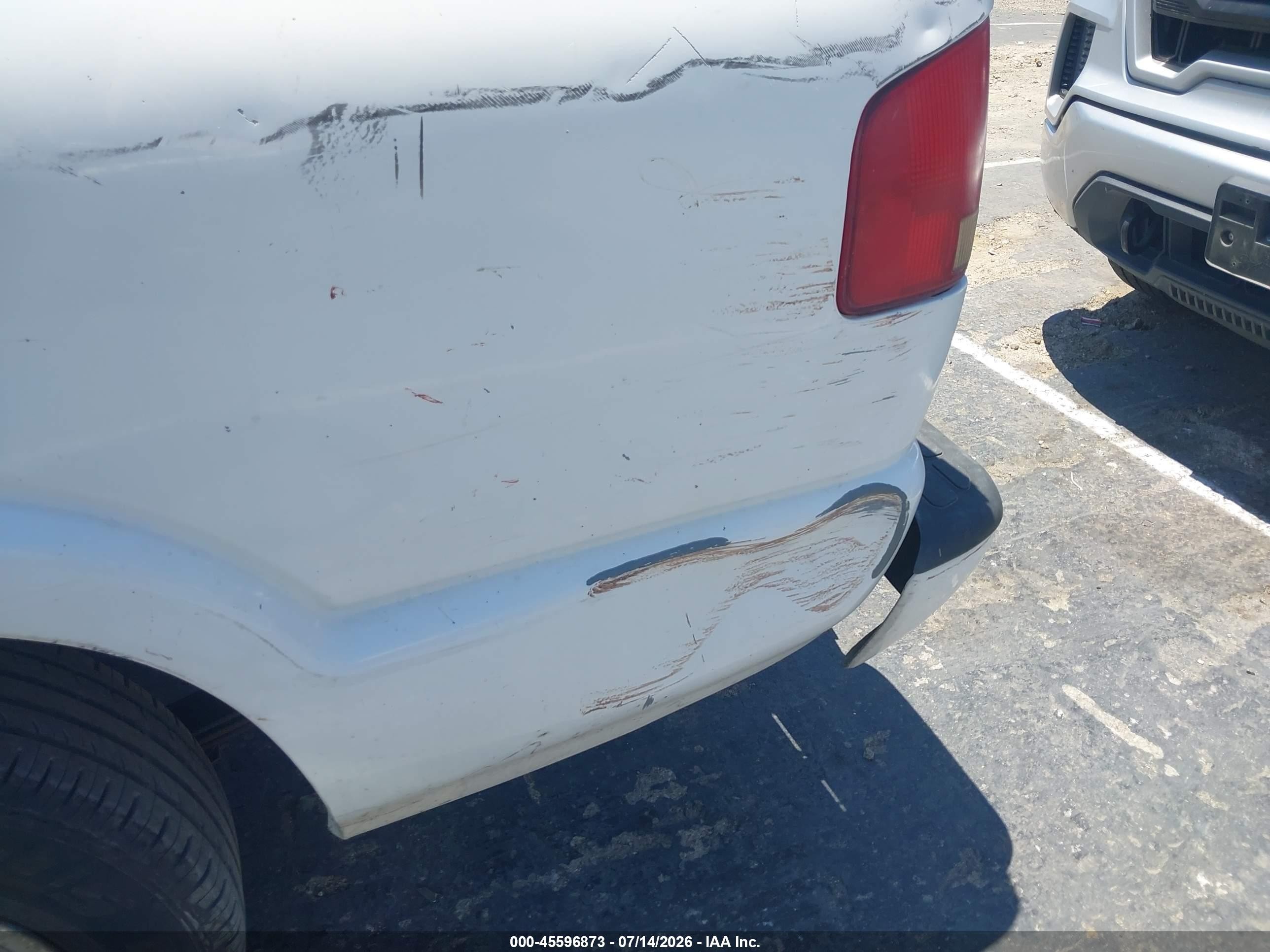 2003 Chevrolet S-10 Ls White vin: 1GCCS19H838264949
