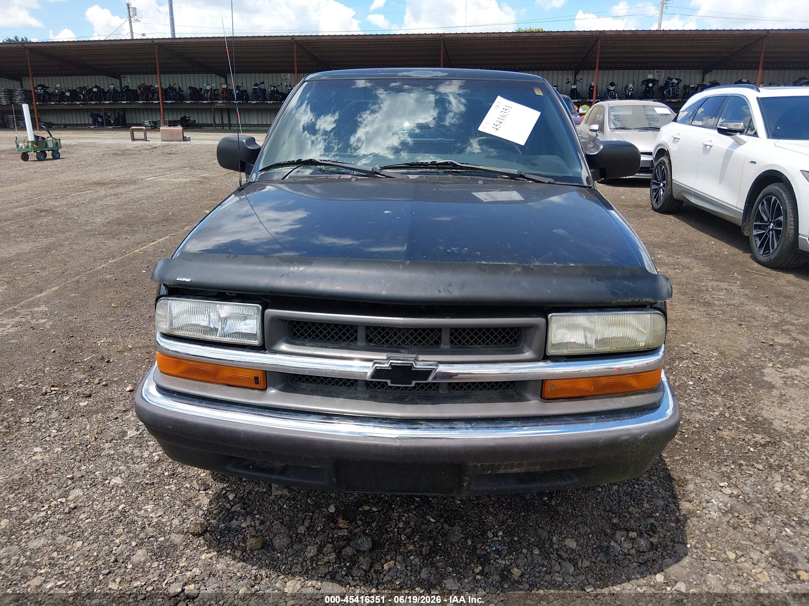 2003 Chevrolet S-10 Ls Black vin: 1GCCS19HX38158373