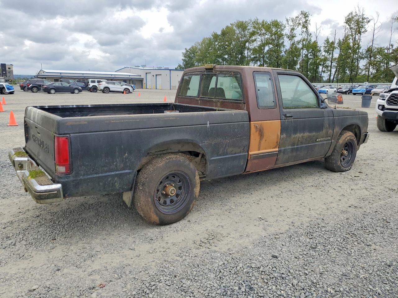 1988 Chevrolet S Truck S10 Black vin: 1GCCS19R7J2121354