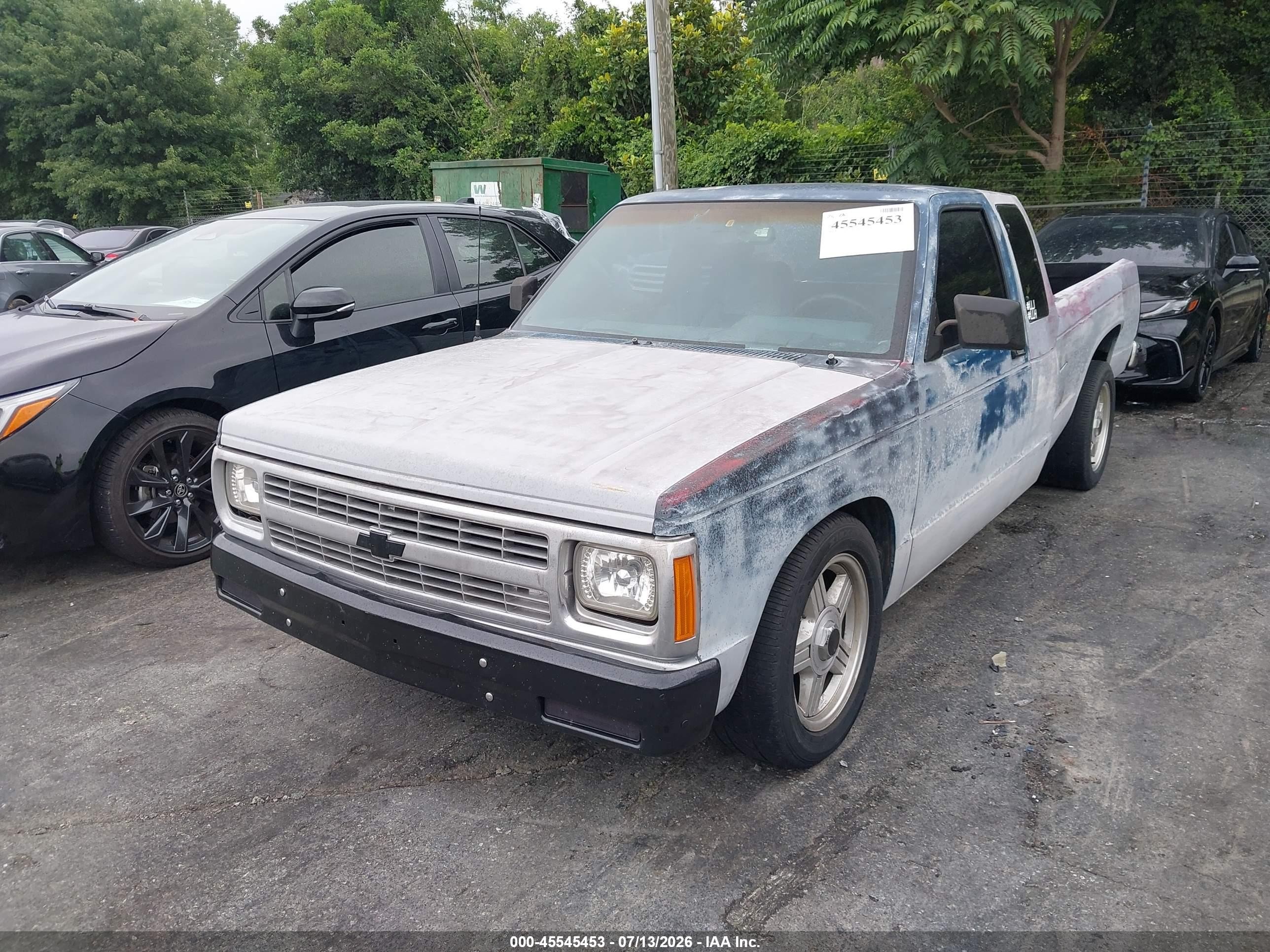 1991 Chevrolet S Truck S10 Серый vin: 1GCCS19R7M8269117