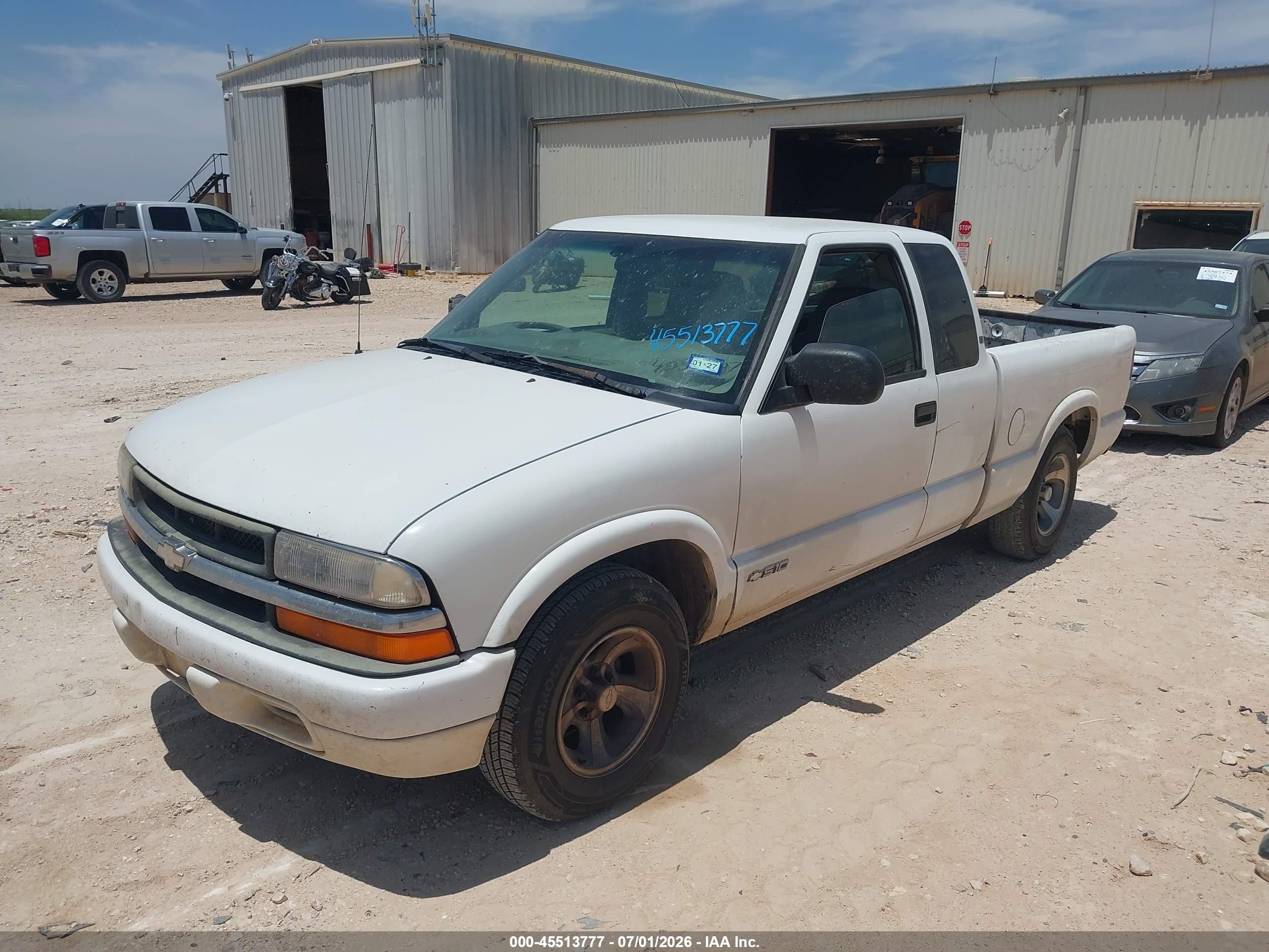 2001 Chevrolet S-10 Ls Белый vin: 1GCCS19W018105032