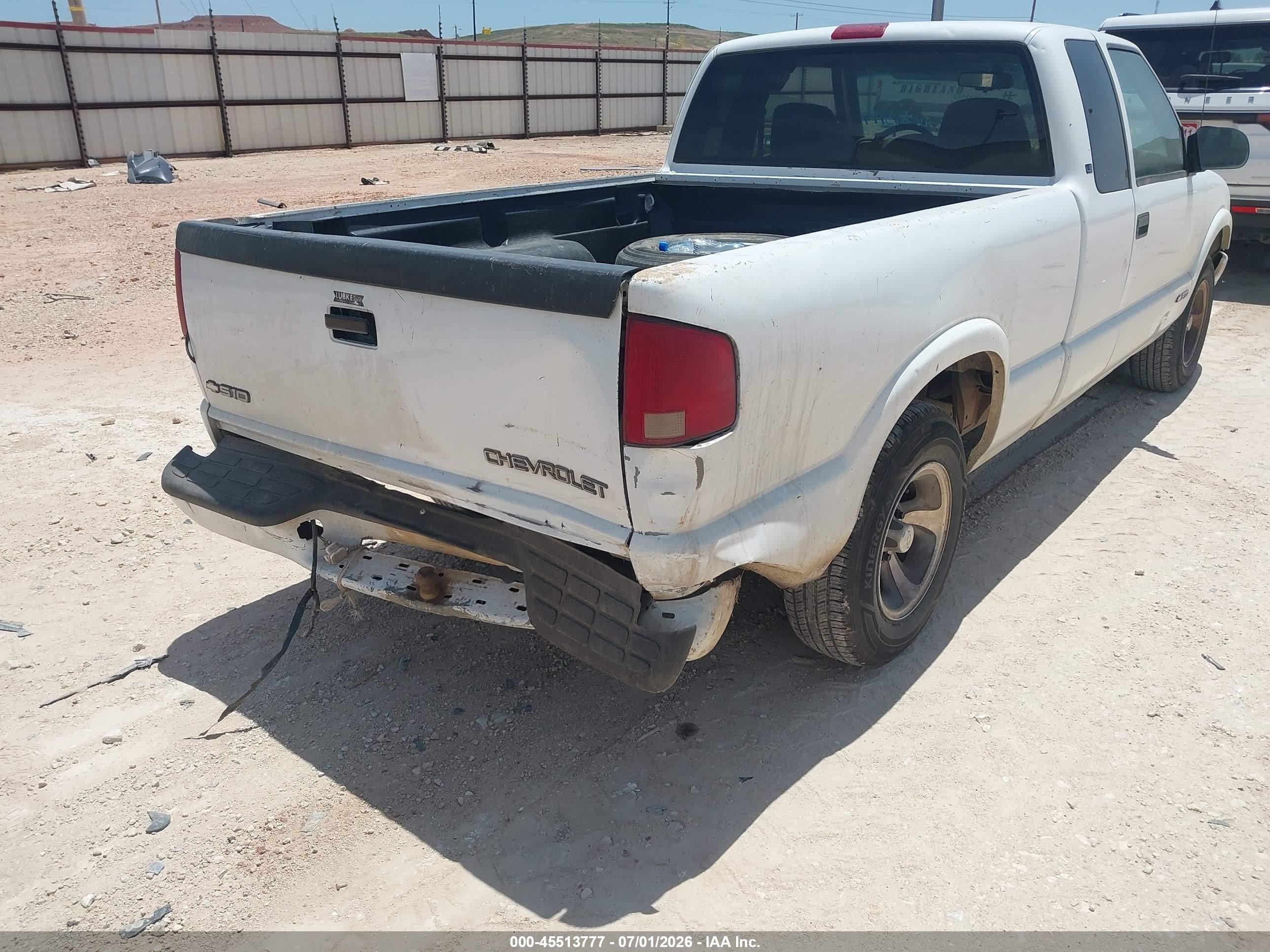 2001 Chevrolet S-10 Ls Белый vin: 1GCCS19W018105032