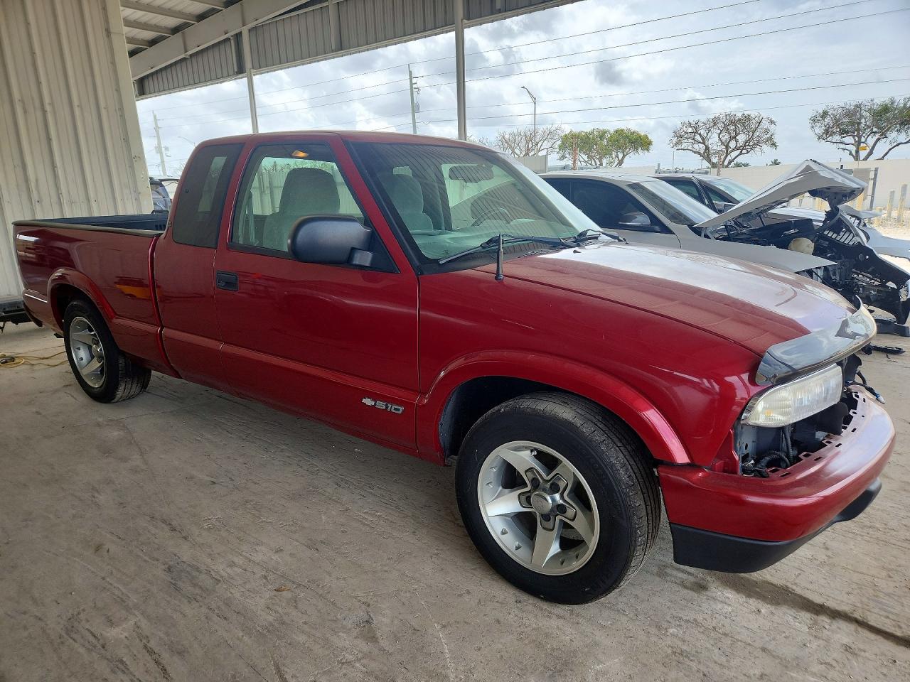 2001 Chevrolet S Truck S10 Red vin: 1GCCS19W118143160