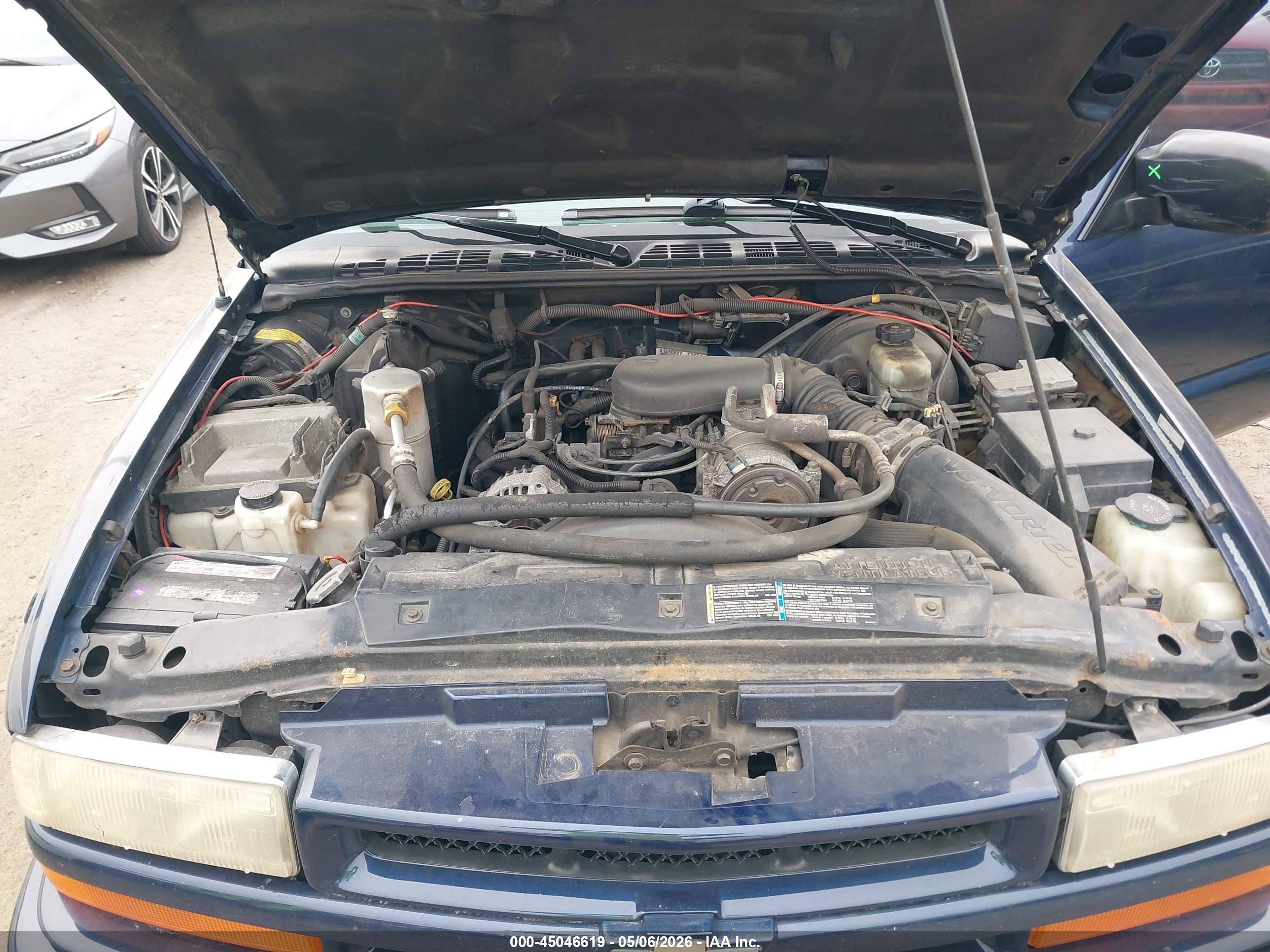 2001 Chevrolet S-10 Ls Blue vin: 1GCCS19W118197901