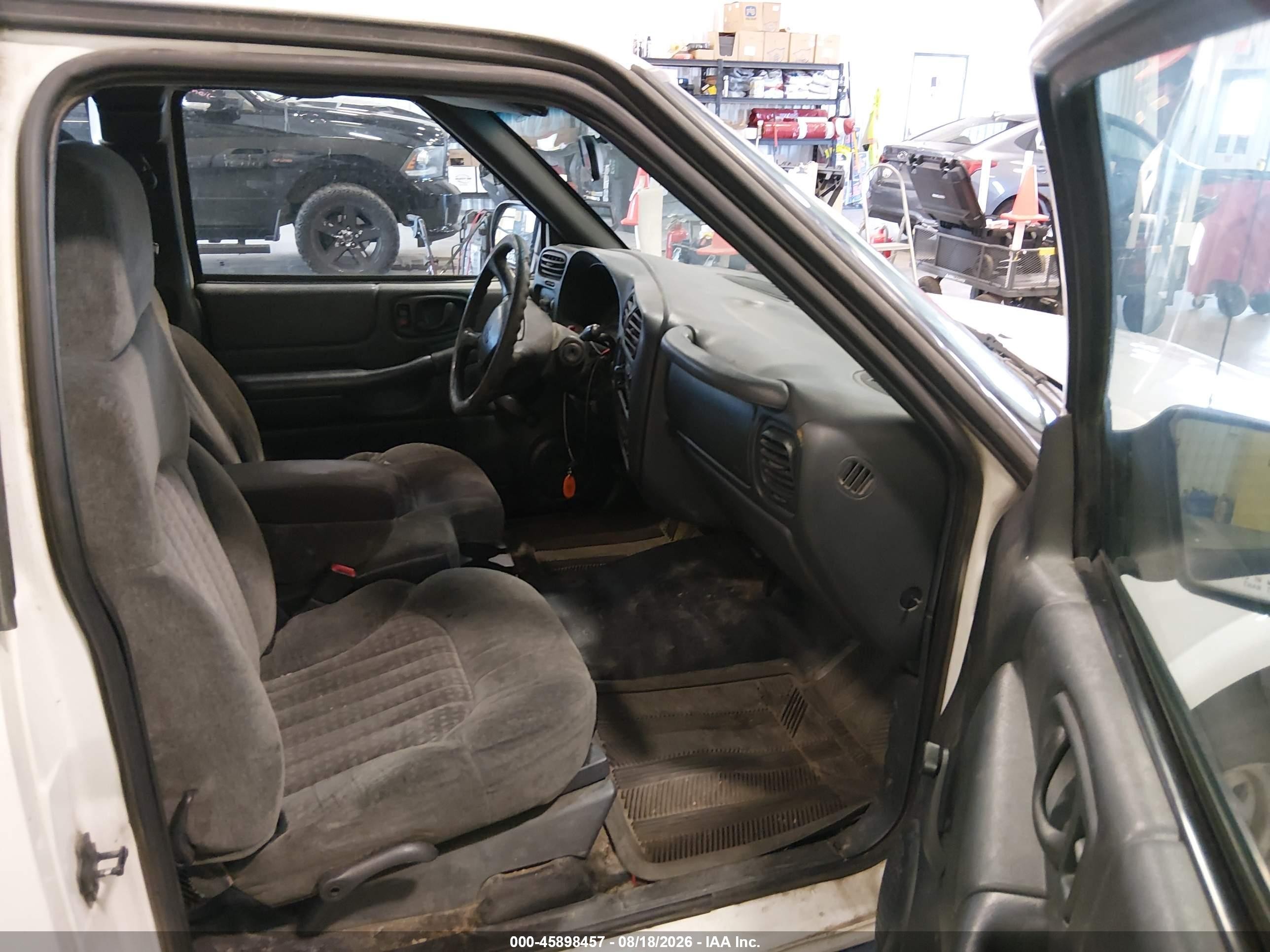 2002 Chevrolet S-10   Белый vin: 1GCCS19W128142432