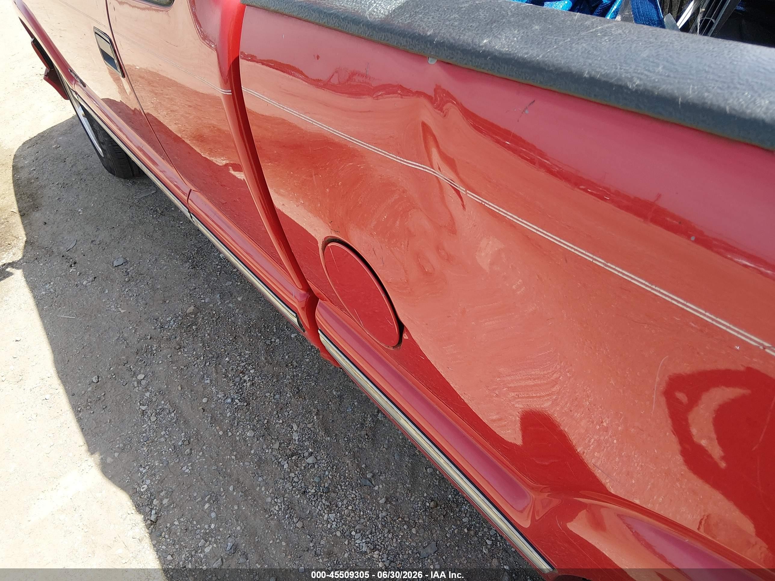 2000 Chevrolet S-10 Ls Red vin: 1GCCS19W1Y8184740
