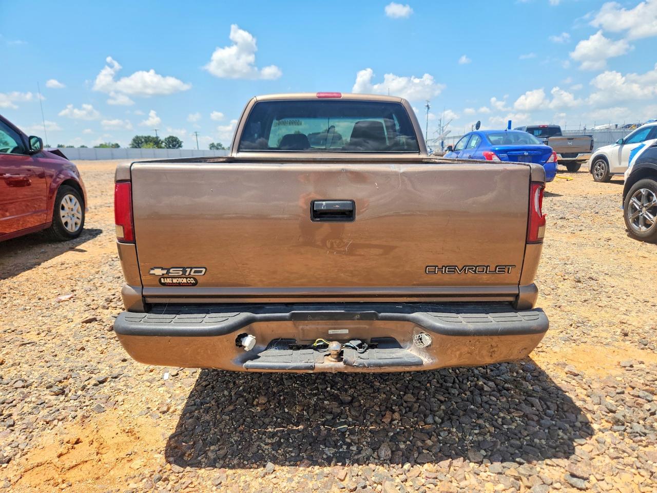 2002 Chevrolet S Truck S10 Tan vin: 1GCCS19W228182650