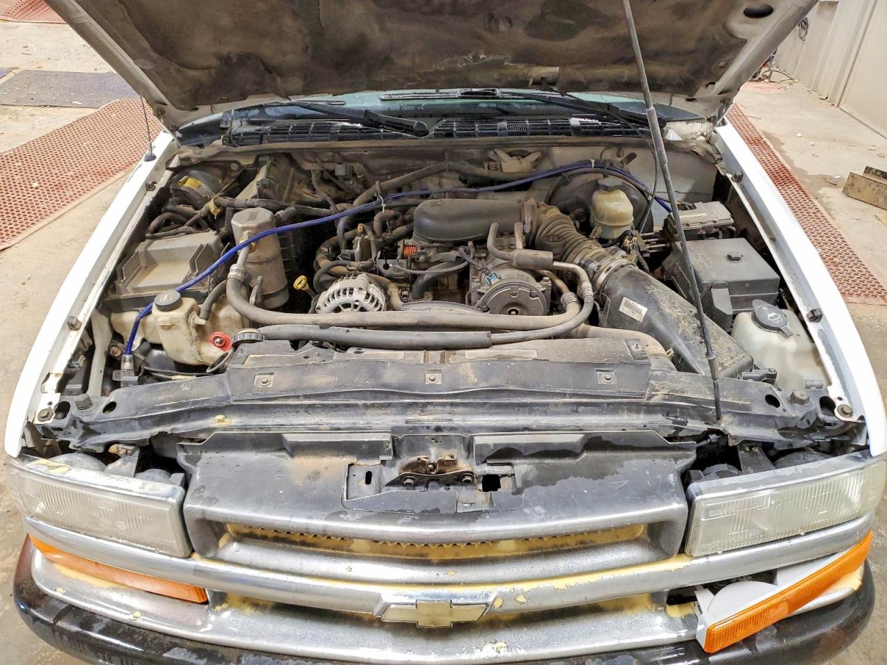 2002 Chevrolet S Truck S10 Белый vin: 1GCCS19W328174945