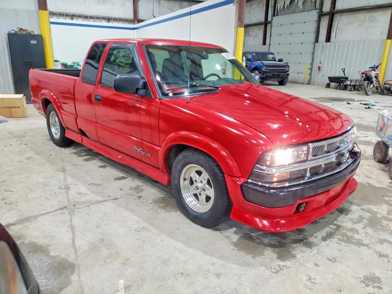 1999 Chevrolet S Truck S10 Red vin: 1GCCS19W3X8167341