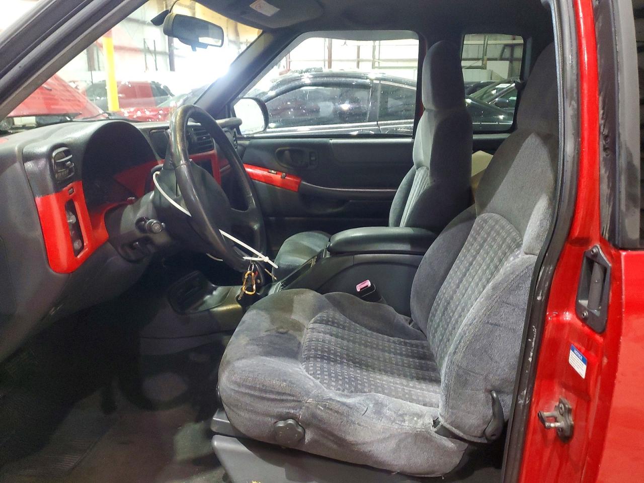 1999 Chevrolet S Truck S10 Red vin: 1GCCS19W3X8167341