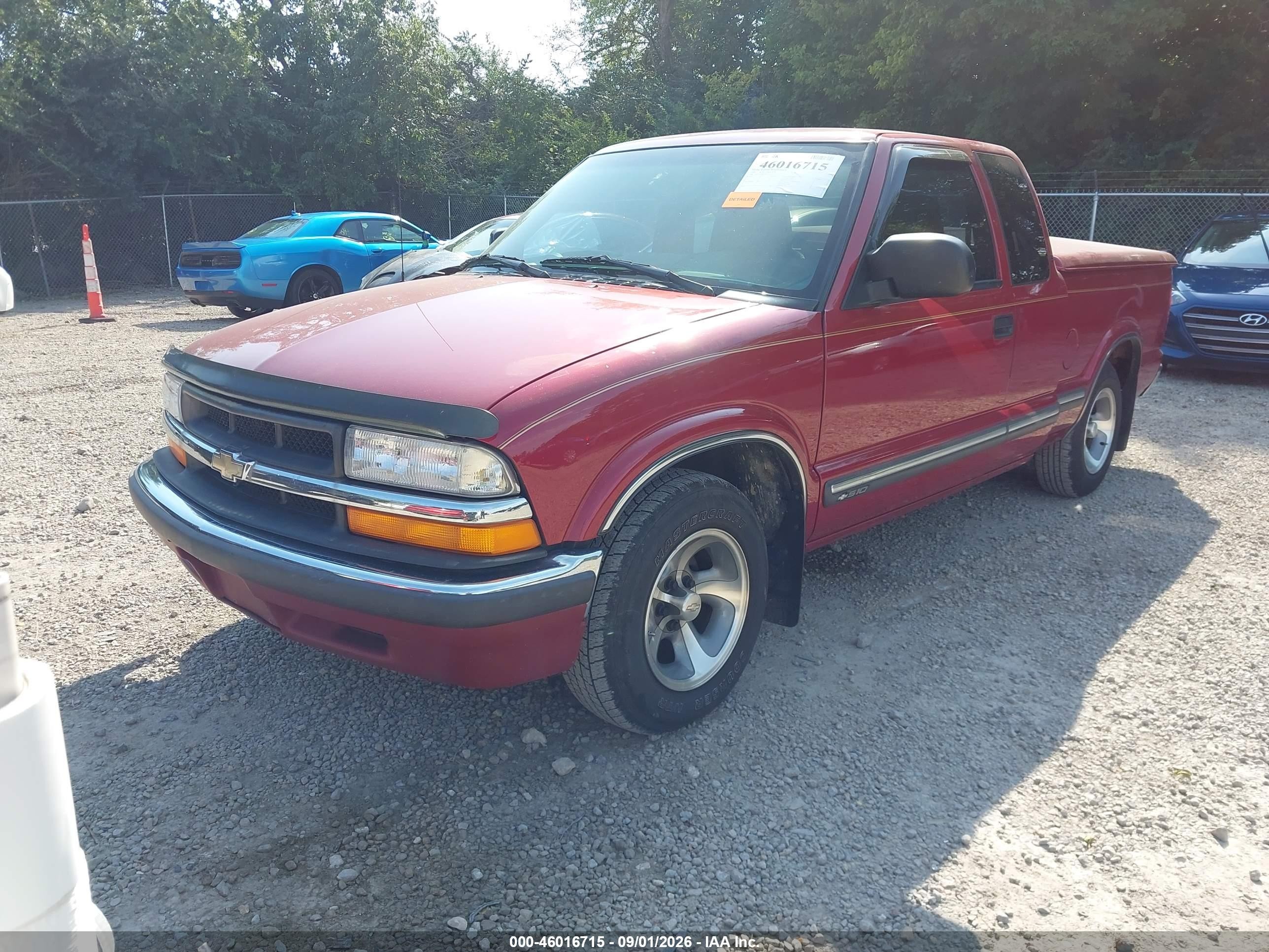 2000 Chevrolet S-10 Ls Red vin: 1GCCS19W3Y8233243