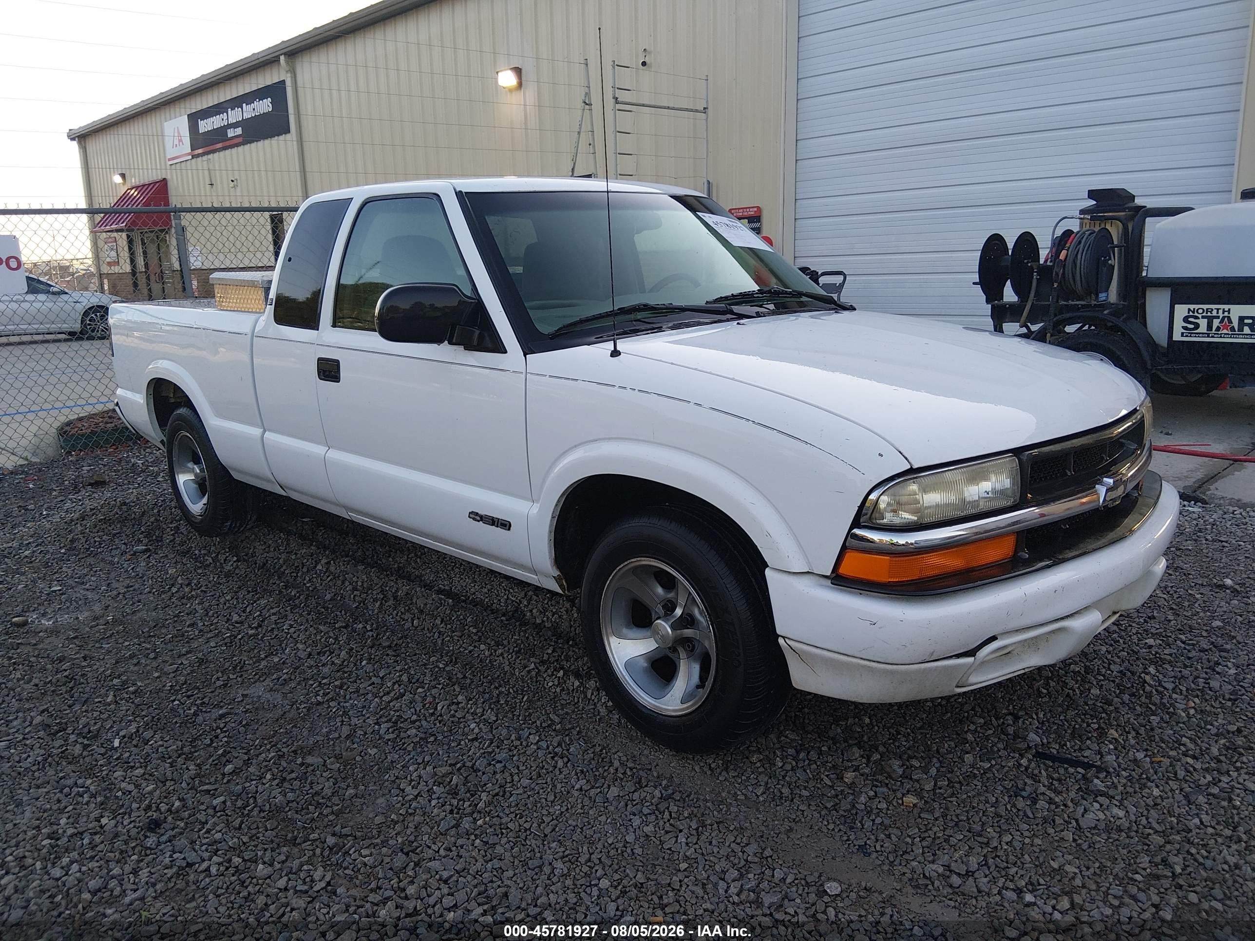 2000 Chevrolet S-10 Ls White vin: 1GCCS19W3Y8288212
