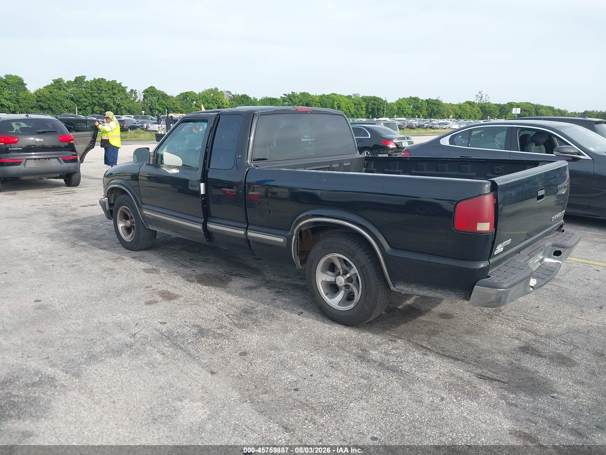2001 Chevrolet S-10 Ls Черный vin: 1GCCS19W418109567