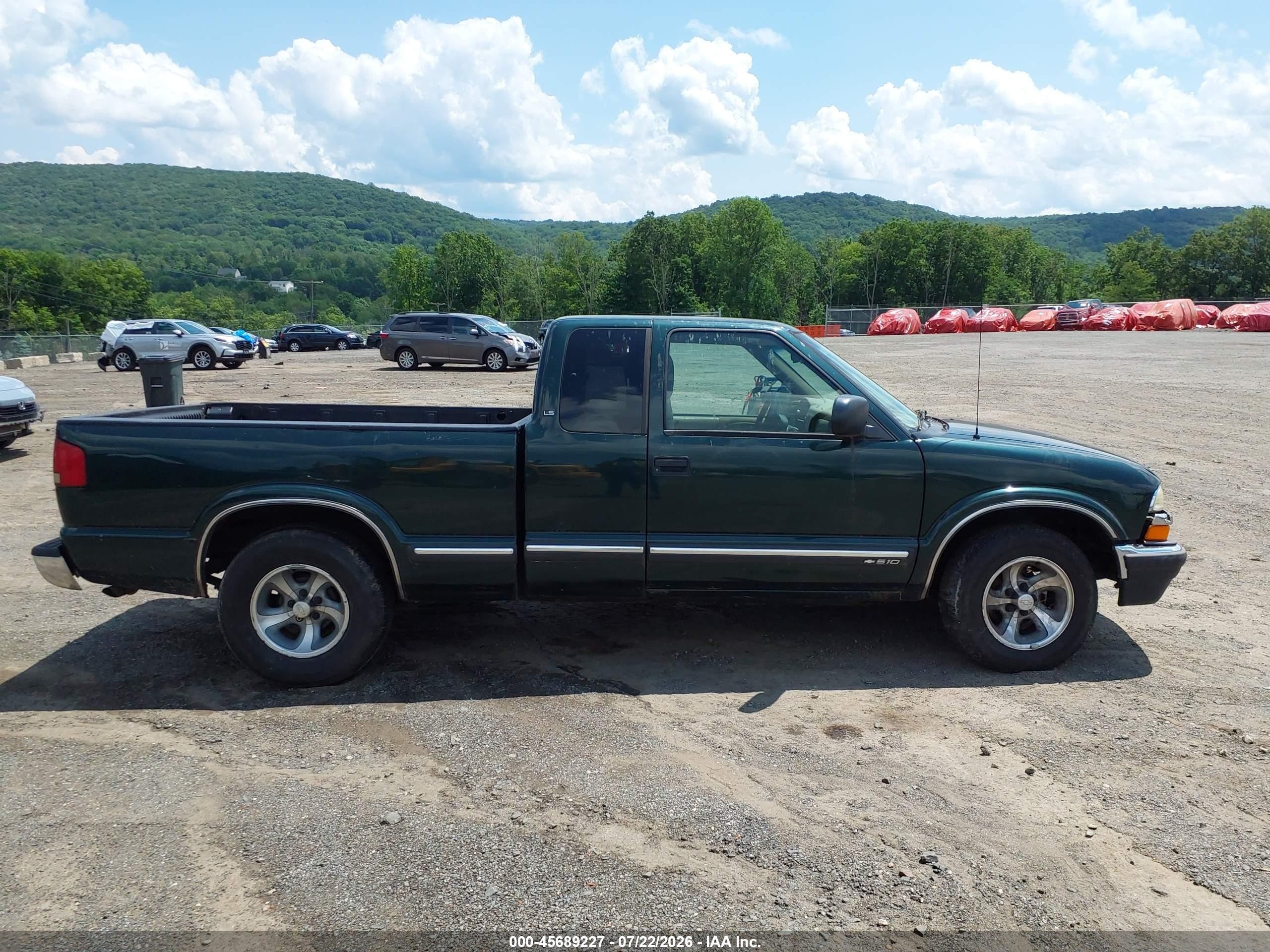 2001 Chevrolet S-10 Ls Green vin: 1GCCS19W418216571