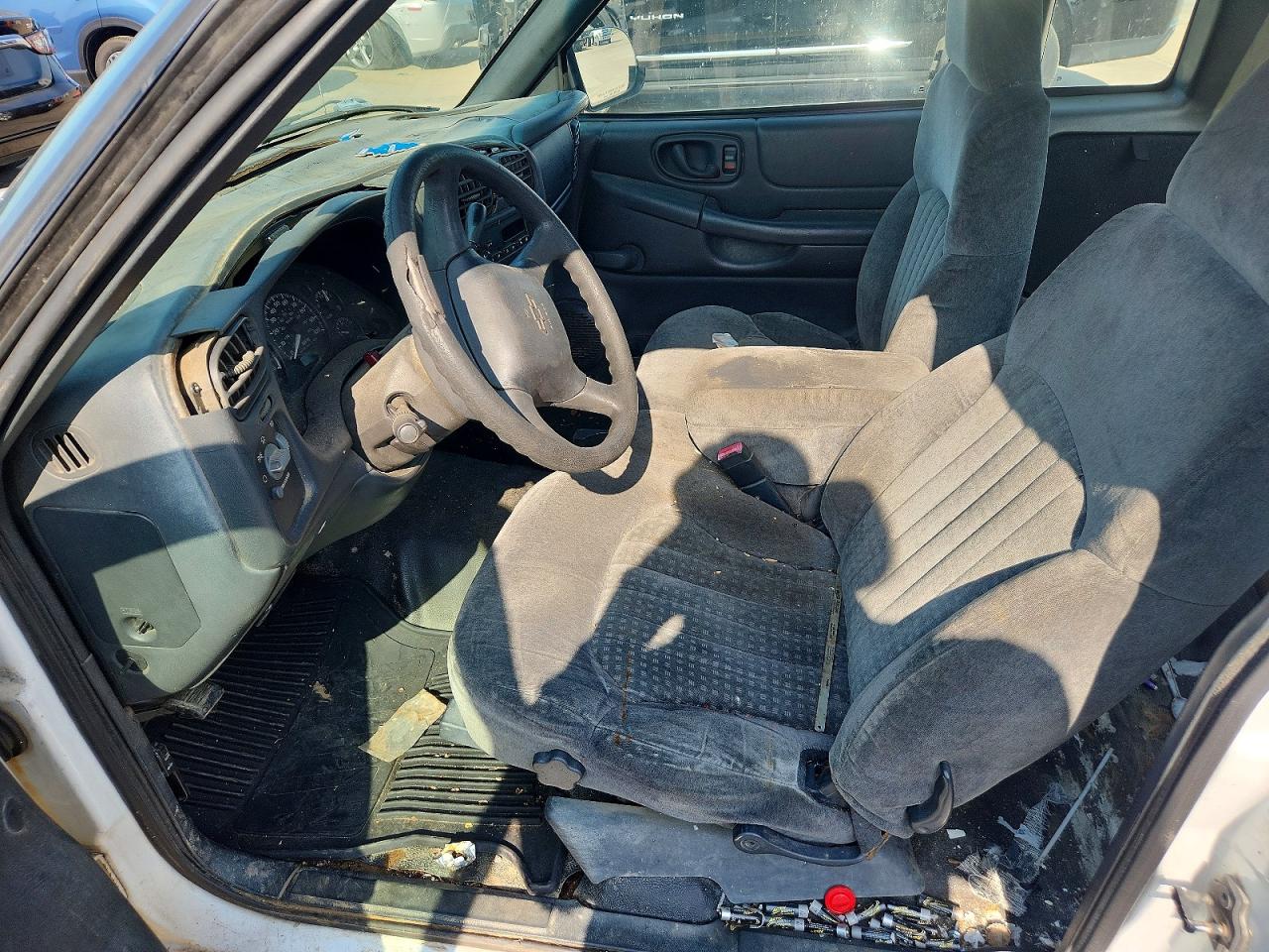 2002 Chevrolet S Truck S10 Белый vin: 1GCCS19W428241620