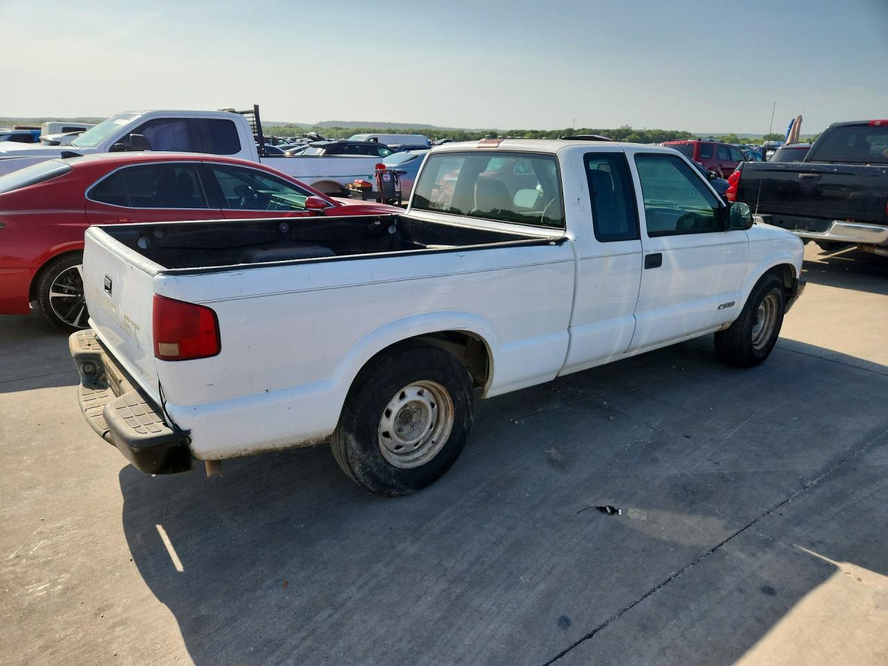 2002 Chevrolet S Truck S10 Белый vin: 1GCCS19W428241620
