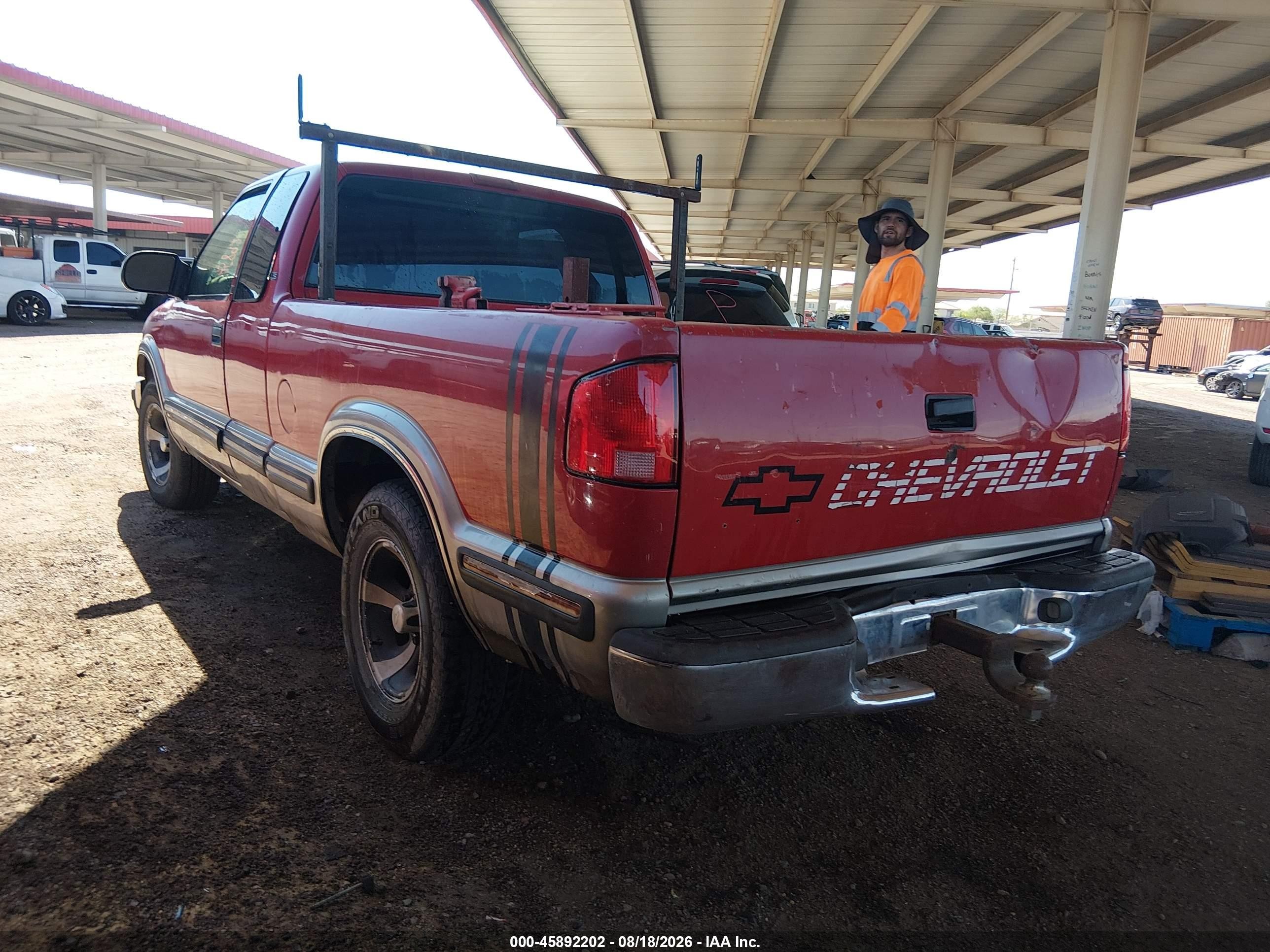 1998 Chevrolet S-10 Ls Fleetside Red vin: 1GCCS19W4W8191193