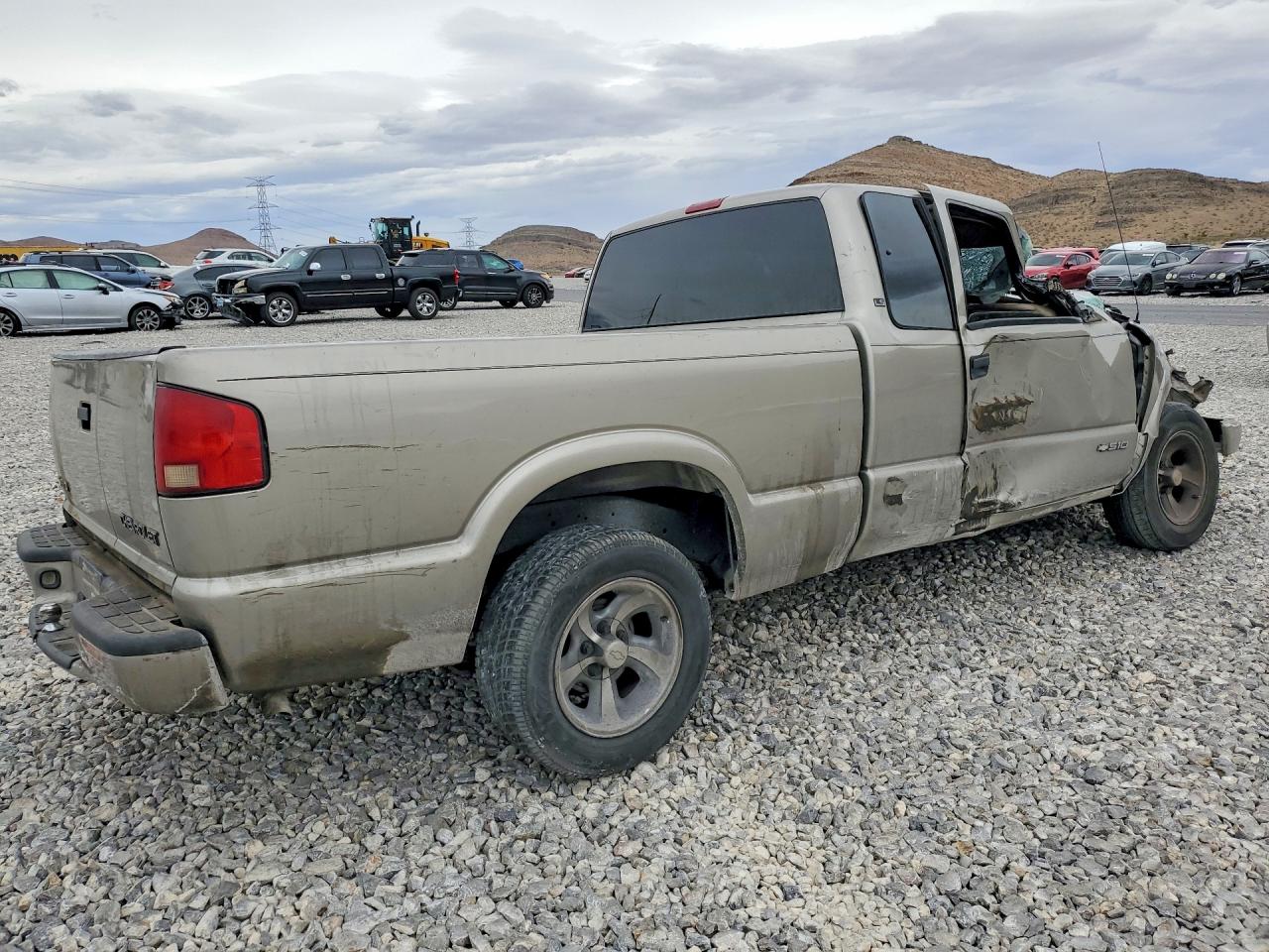 2000 Chevrolet S Truck S10 Tan vin: 1GCCS19W4Y8114584