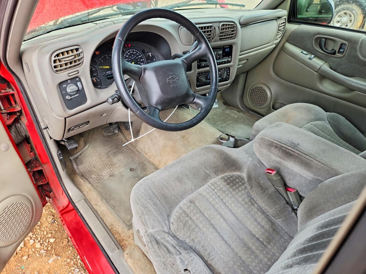 2001 Chevrolet S Truck S10 Red vin: 1GCCS19W518175349