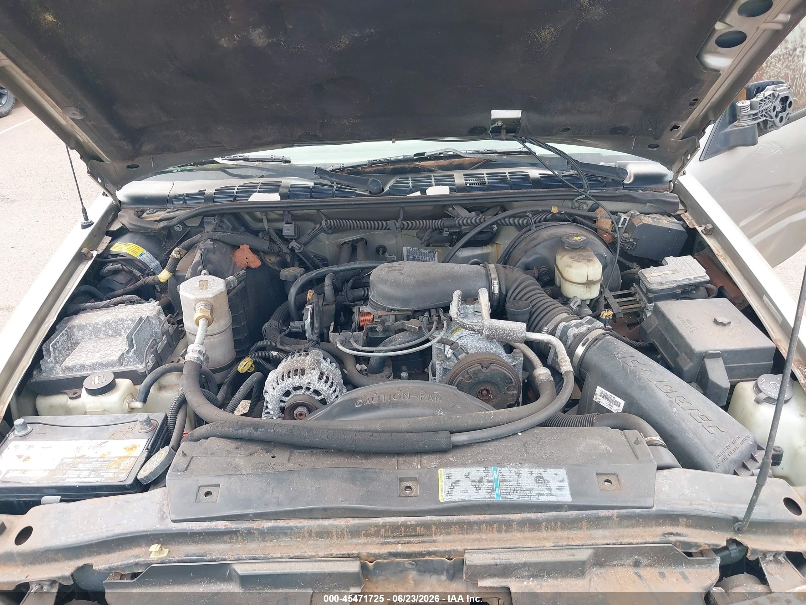 2002 Chevrolet S-10 Ls Beige vin: 1GCCS19W528113242