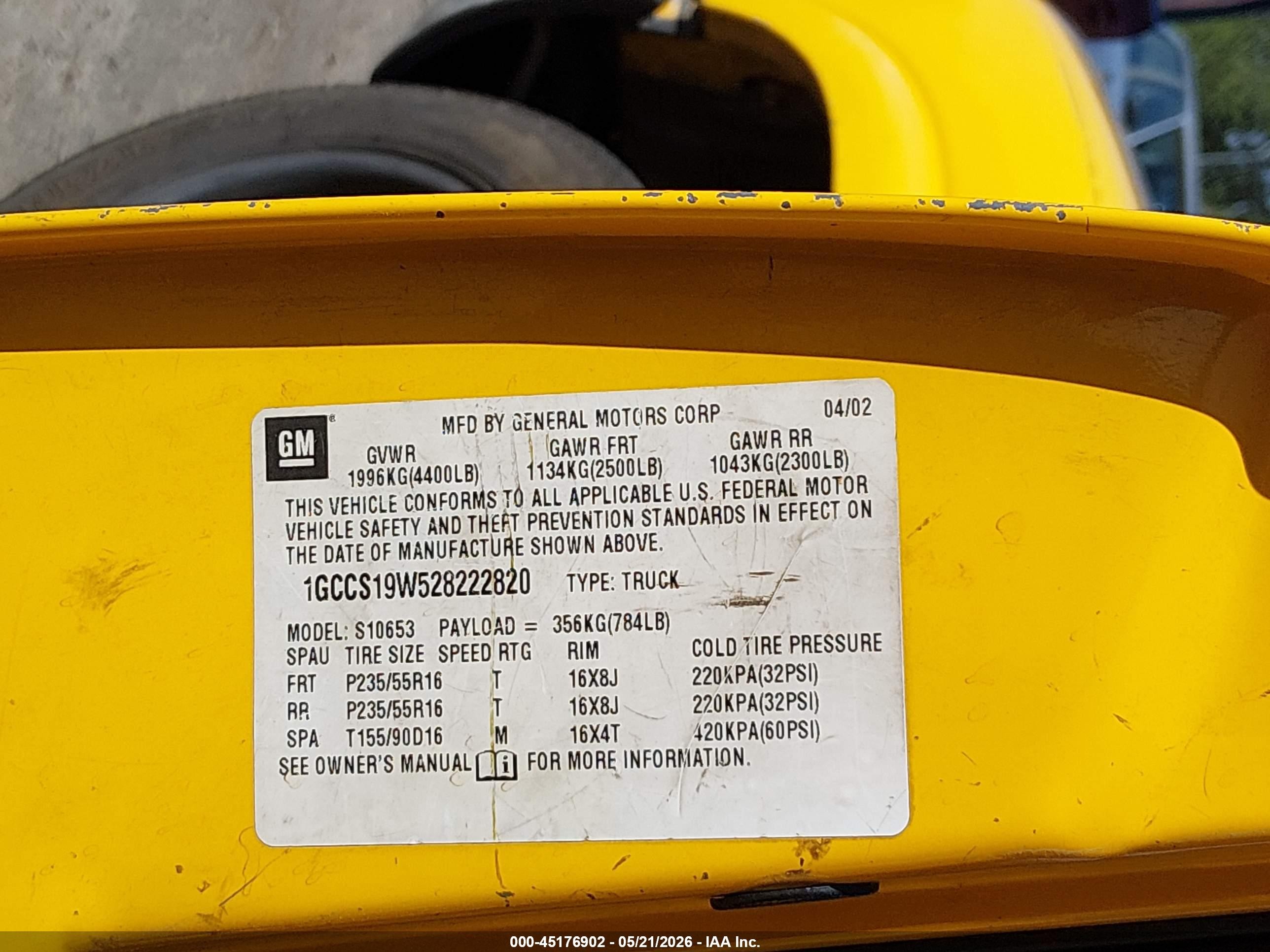2002 Chevrolet S-10 Ls Yellow vin: 1GCCS19W528222820