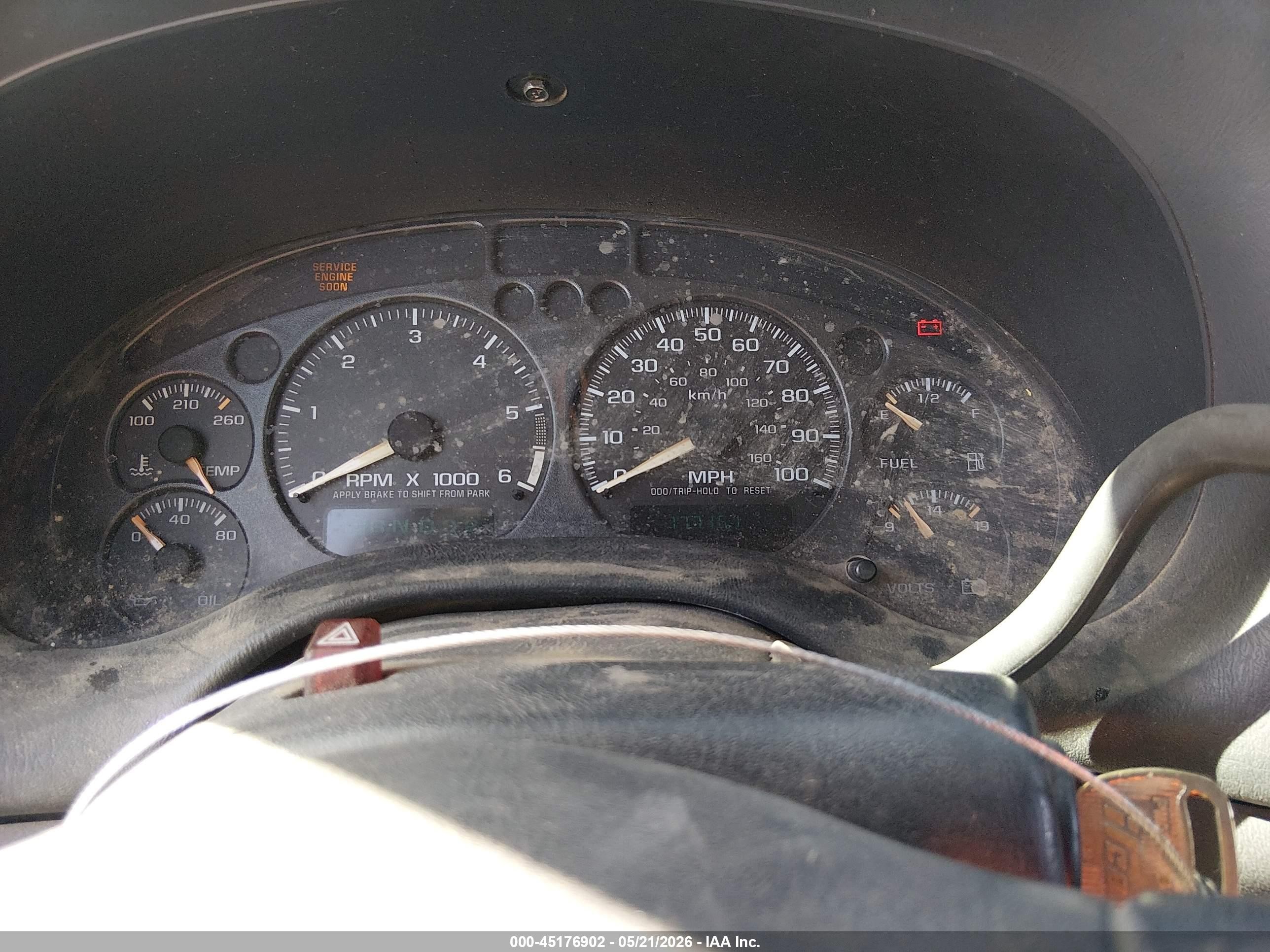 2002 Chevrolet S-10 Ls Yellow vin: 1GCCS19W528222820