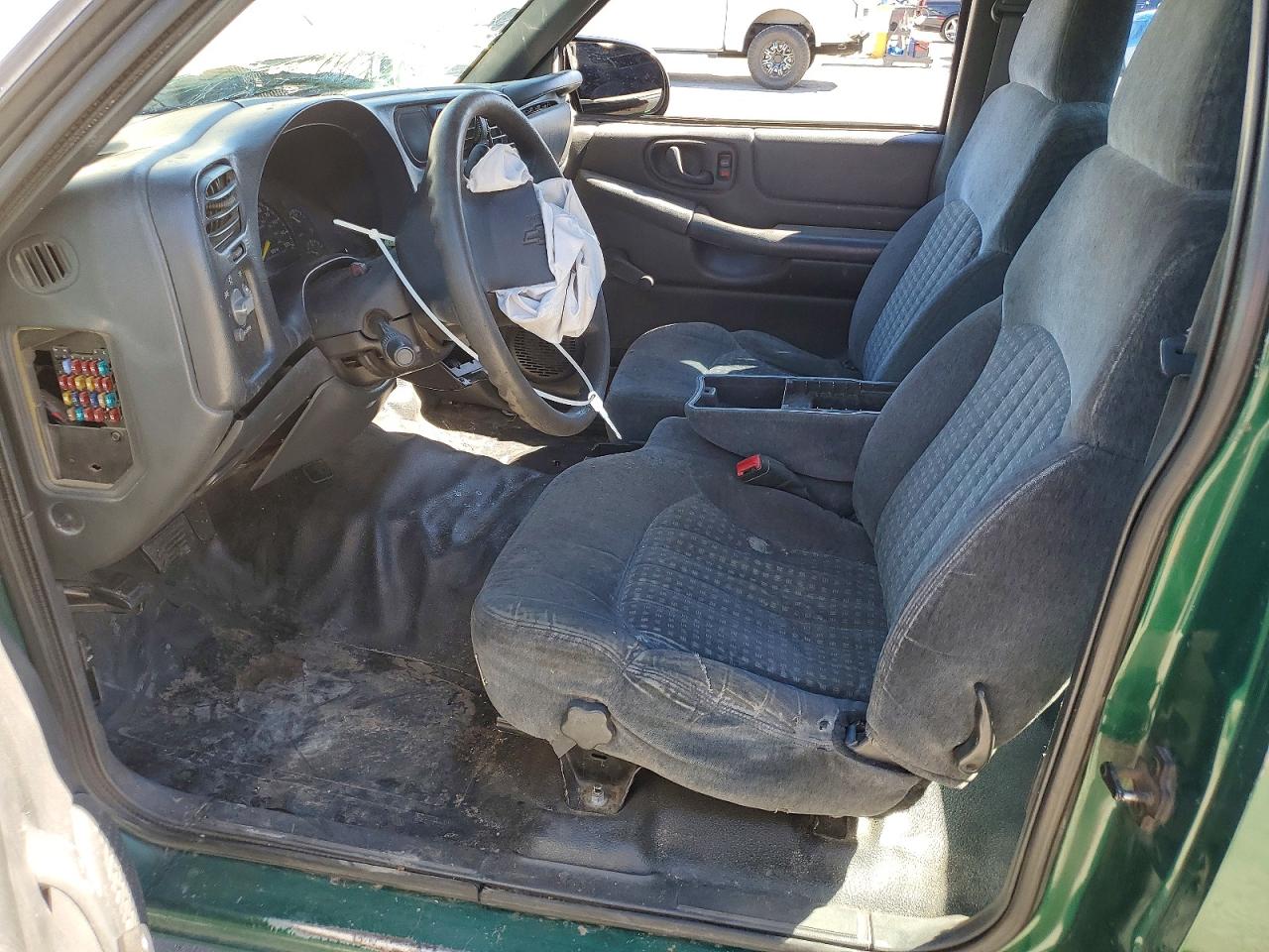 2000 Chevrolet S Truck S10 Green vin: 1GCCS19W5YK203048