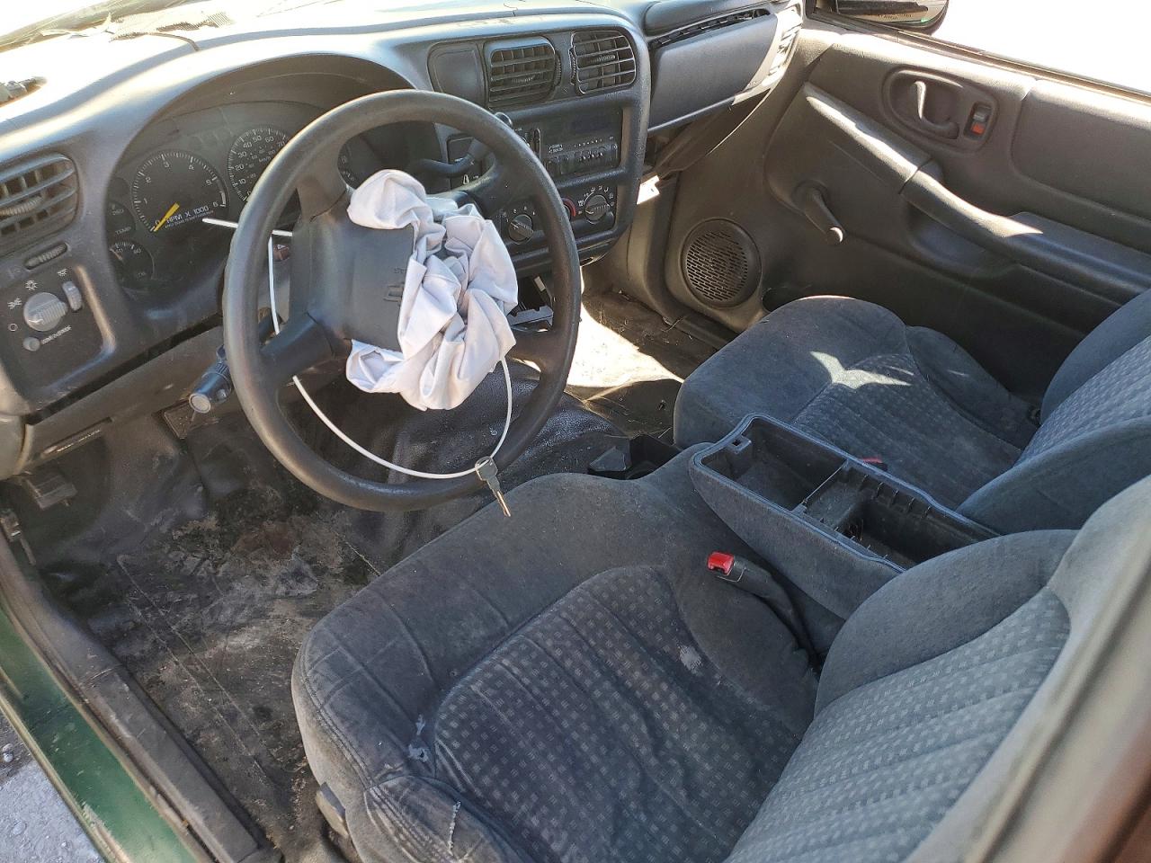 2000 Chevrolet S Truck S10 Green vin: 1GCCS19W5YK203048