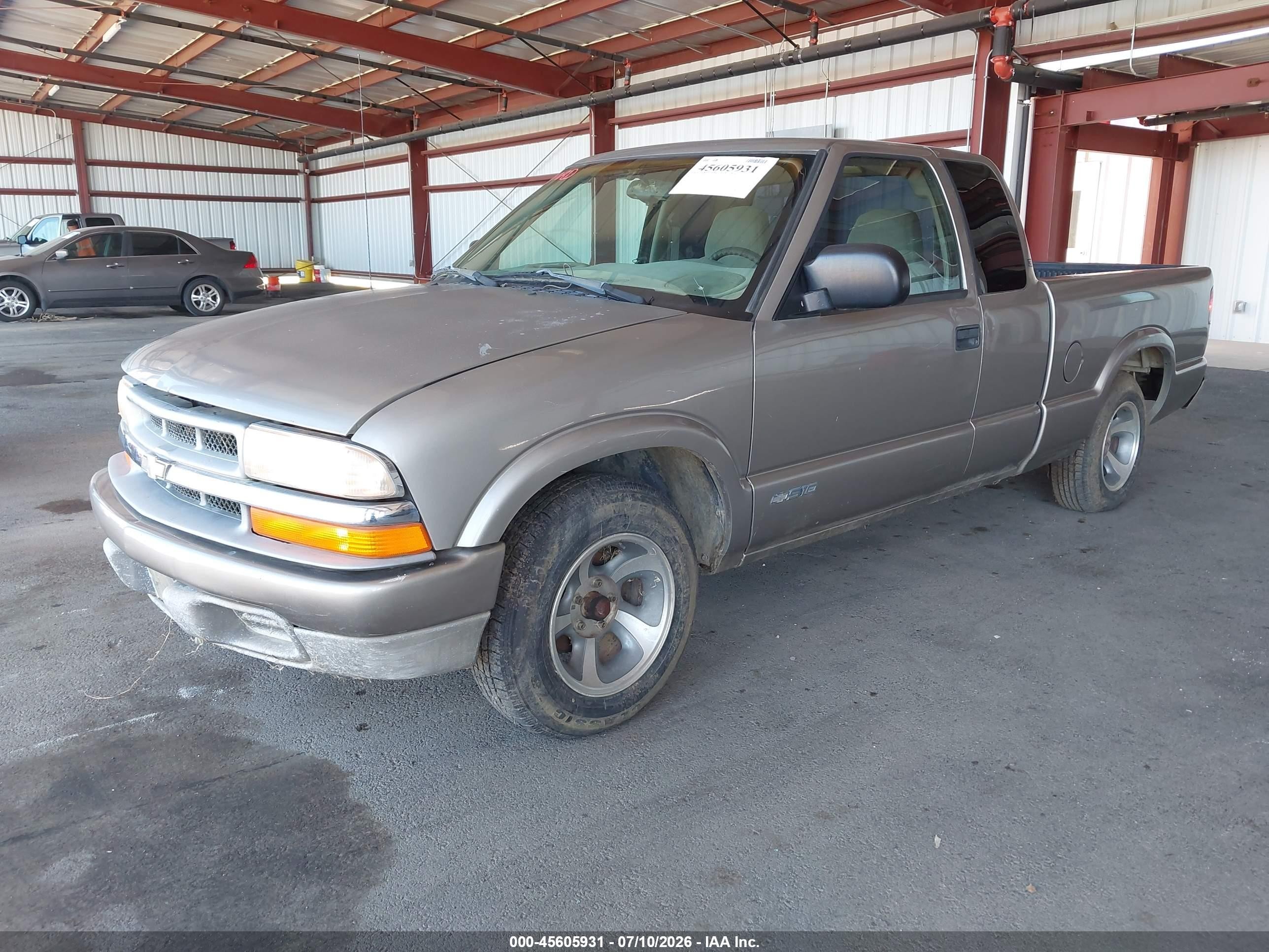 2001 Chevrolet S-10 Ls Коричневый vin: 1GCCS19W618110378