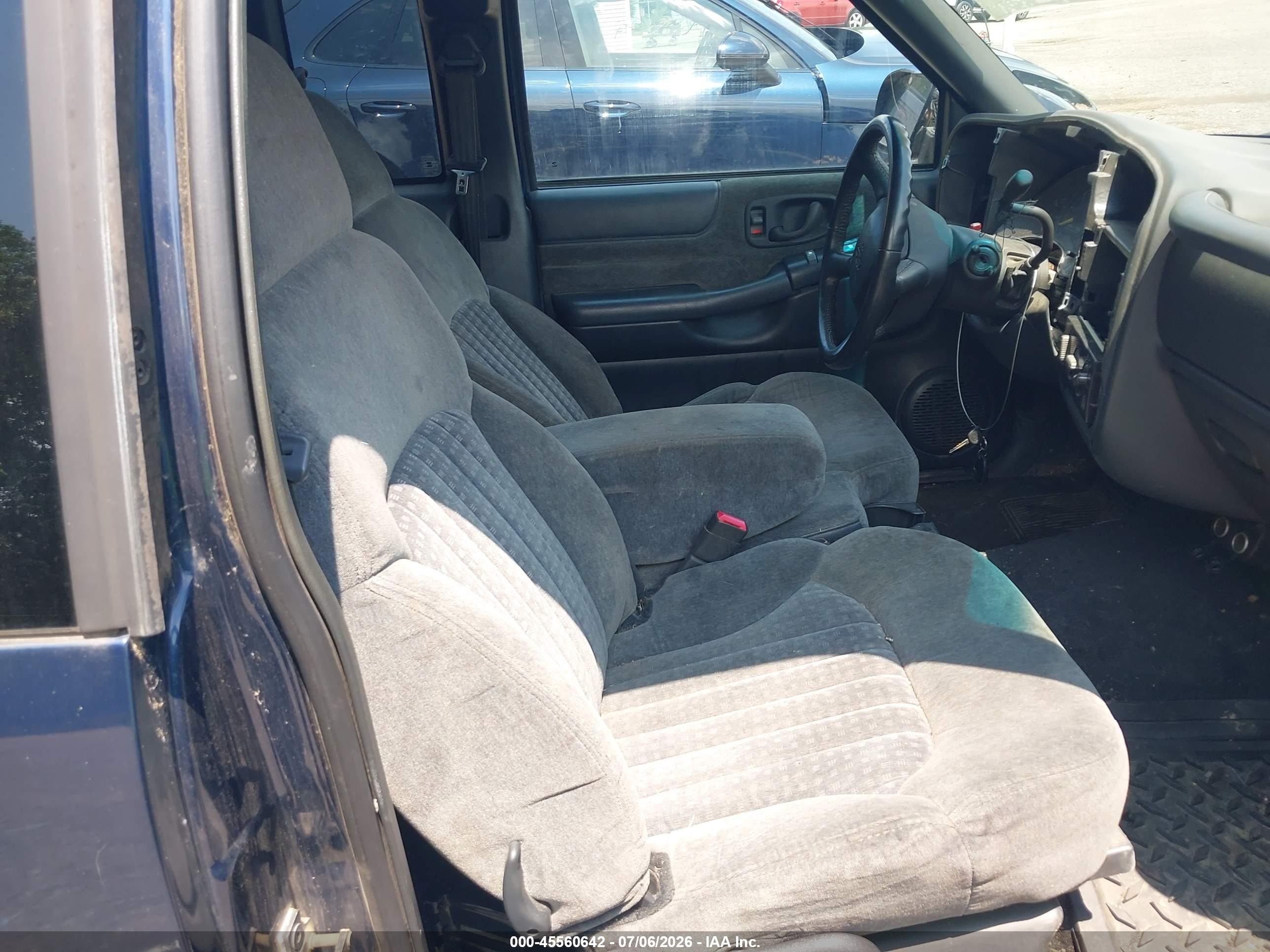 2001 Chevrolet S-10 Ls Dark Blue vin: 1GCCS19W618175697