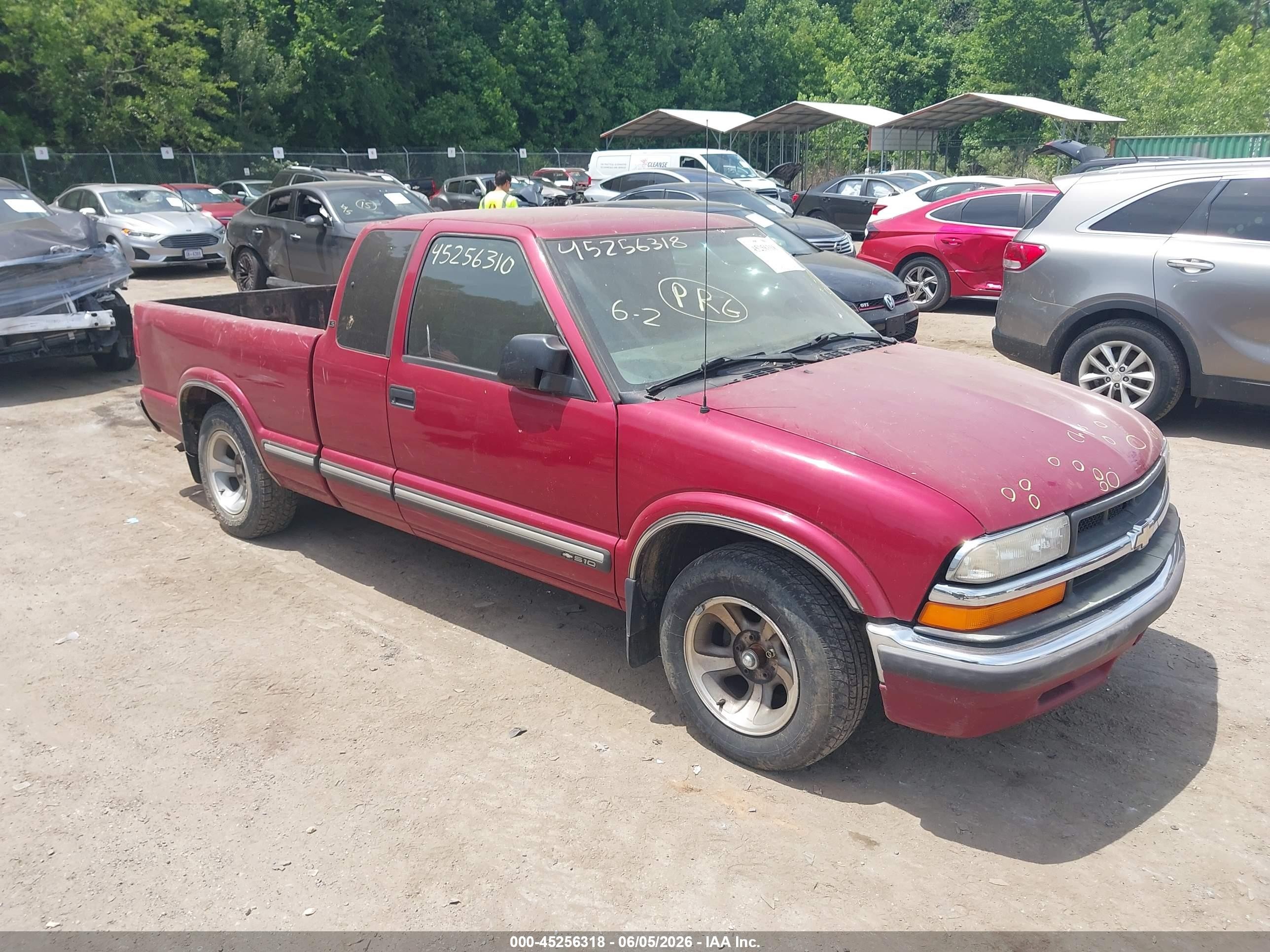 2001 Chevrolet S-10 Ls Red vin: 1GCCS19W718148198