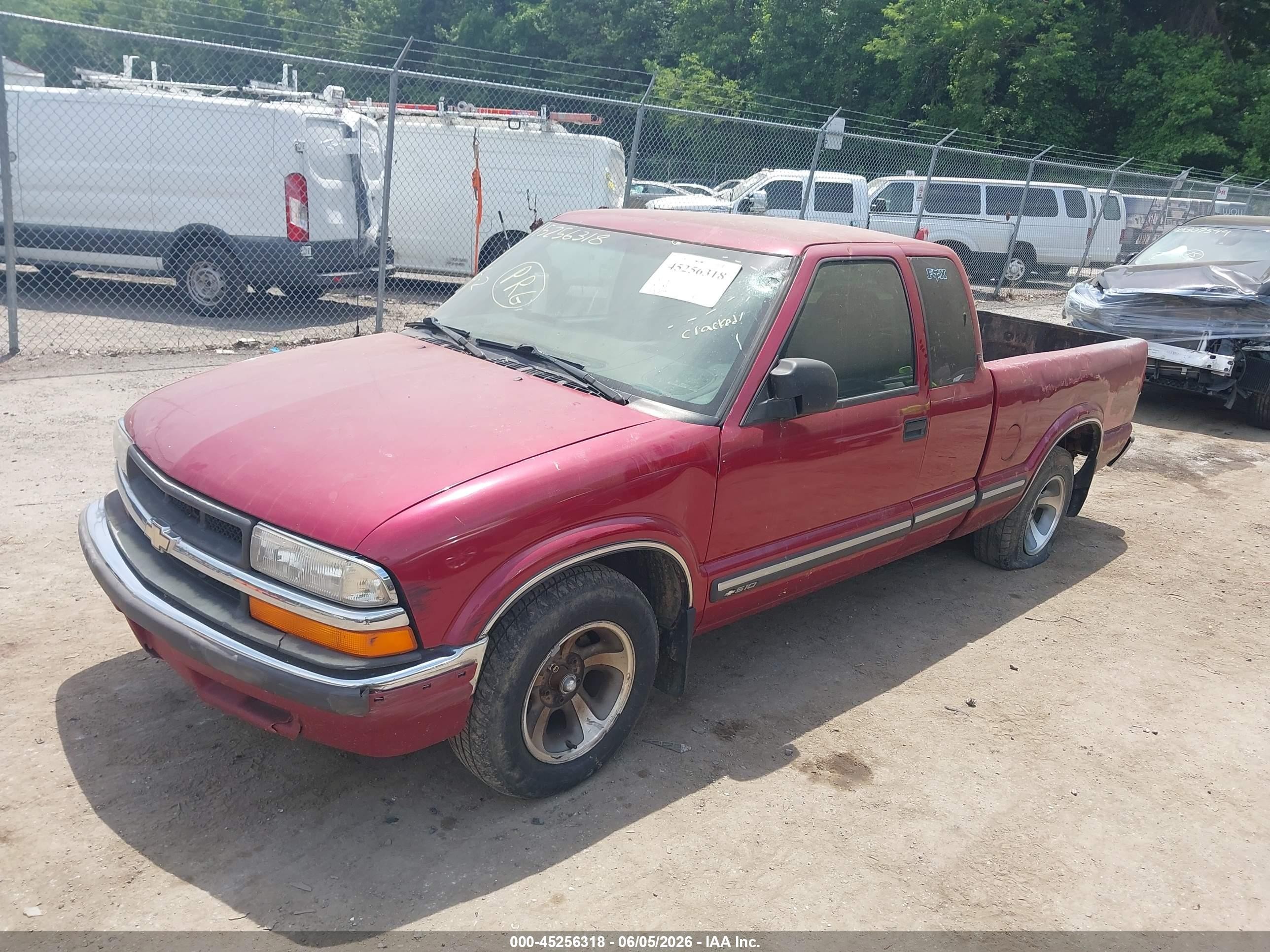 2001 Chevrolet S-10 Ls Red vin: 1GCCS19W718148198