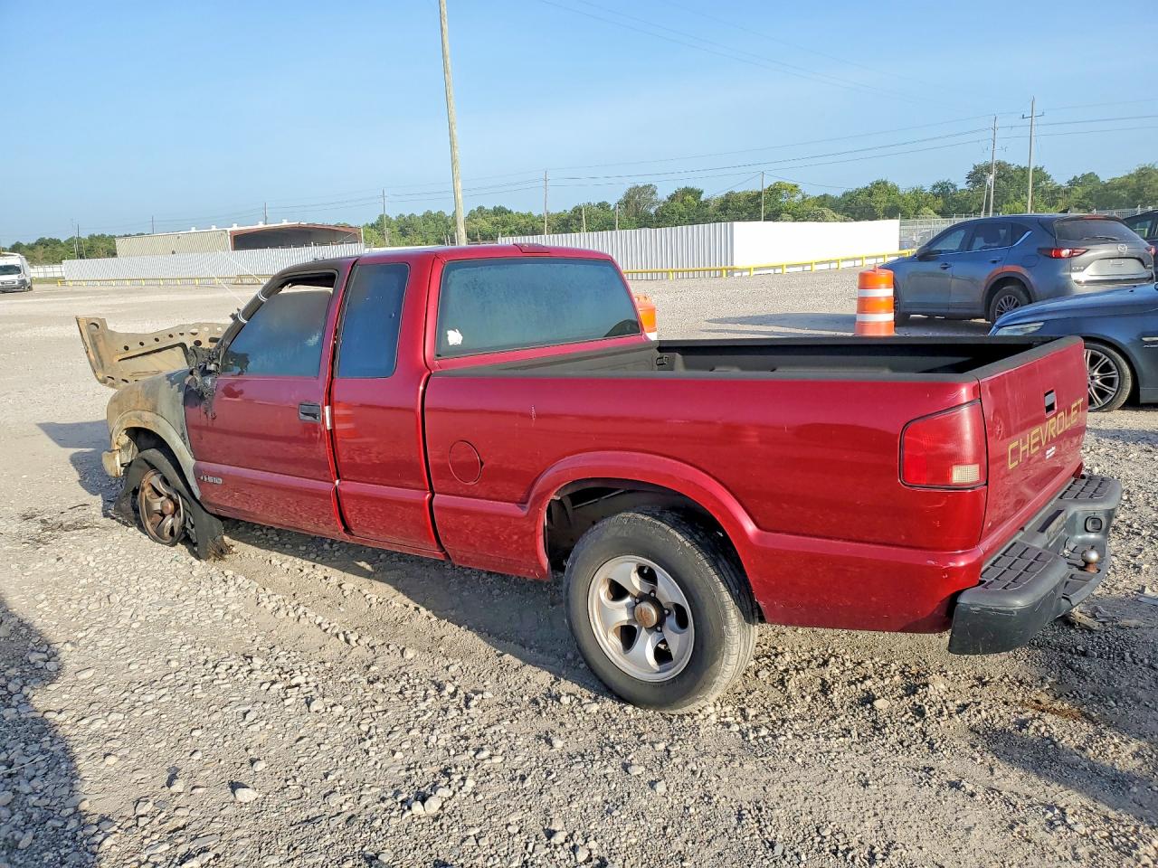 2002 Chevrolet S Truck S10 Red vin: 1GCCS19W728146517