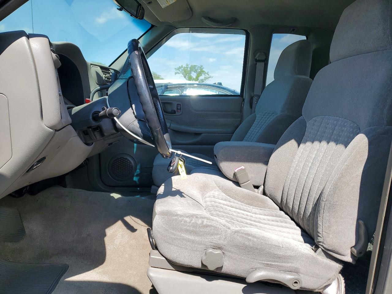 2002 Chevrolet S Truck S10 Silver vin: 1GCCS19W728264065
