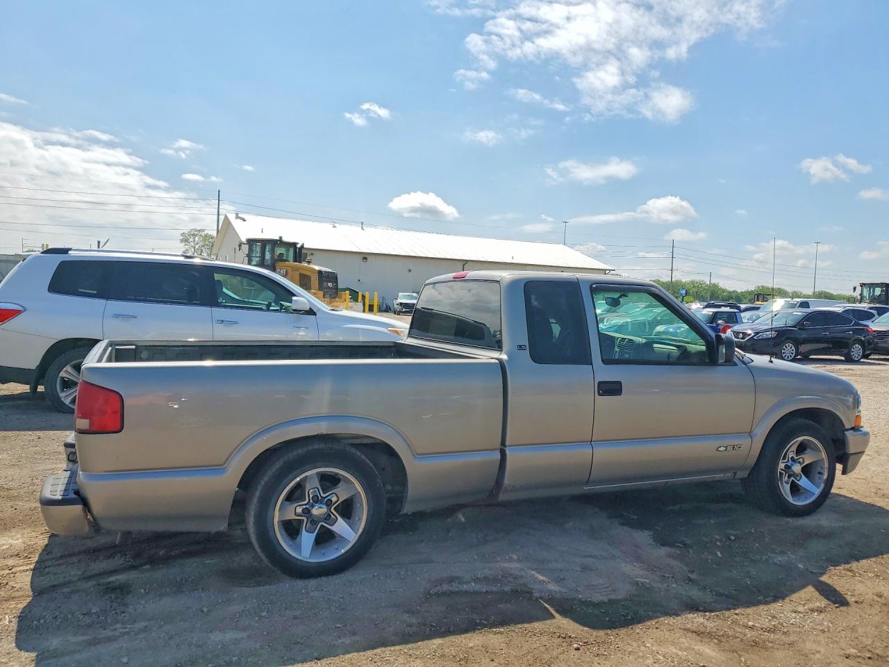 2002 Chevrolet S Truck S10 Silver vin: 1GCCS19W728264065