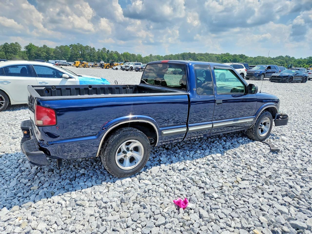2000 Chevrolet S Truck S10 White vin: 1GCCS19W7Y8148177