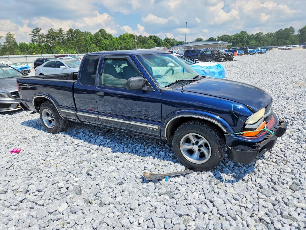 2000 Chevrolet S Truck S10 White vin: 1GCCS19W7Y8148177