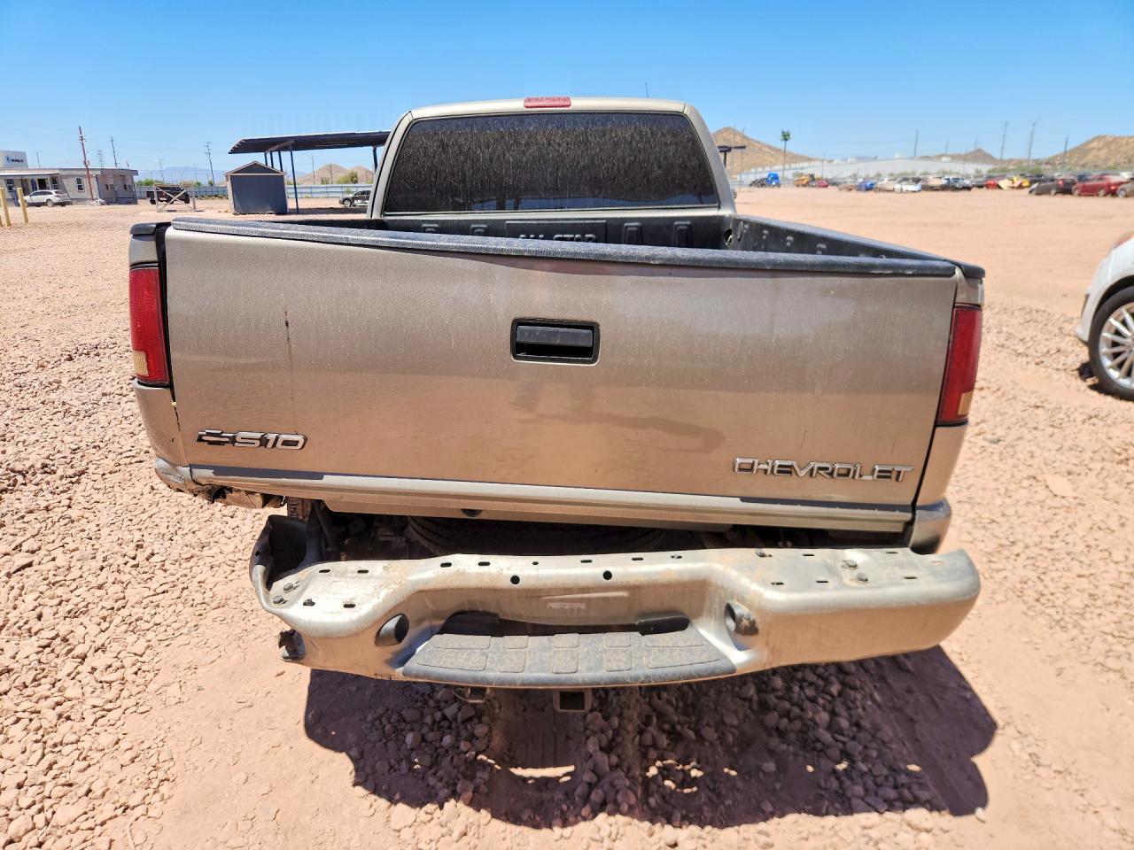 2000 Chevrolet S Truck S10 Tan vin: 1GCCS19W7Y8260087
