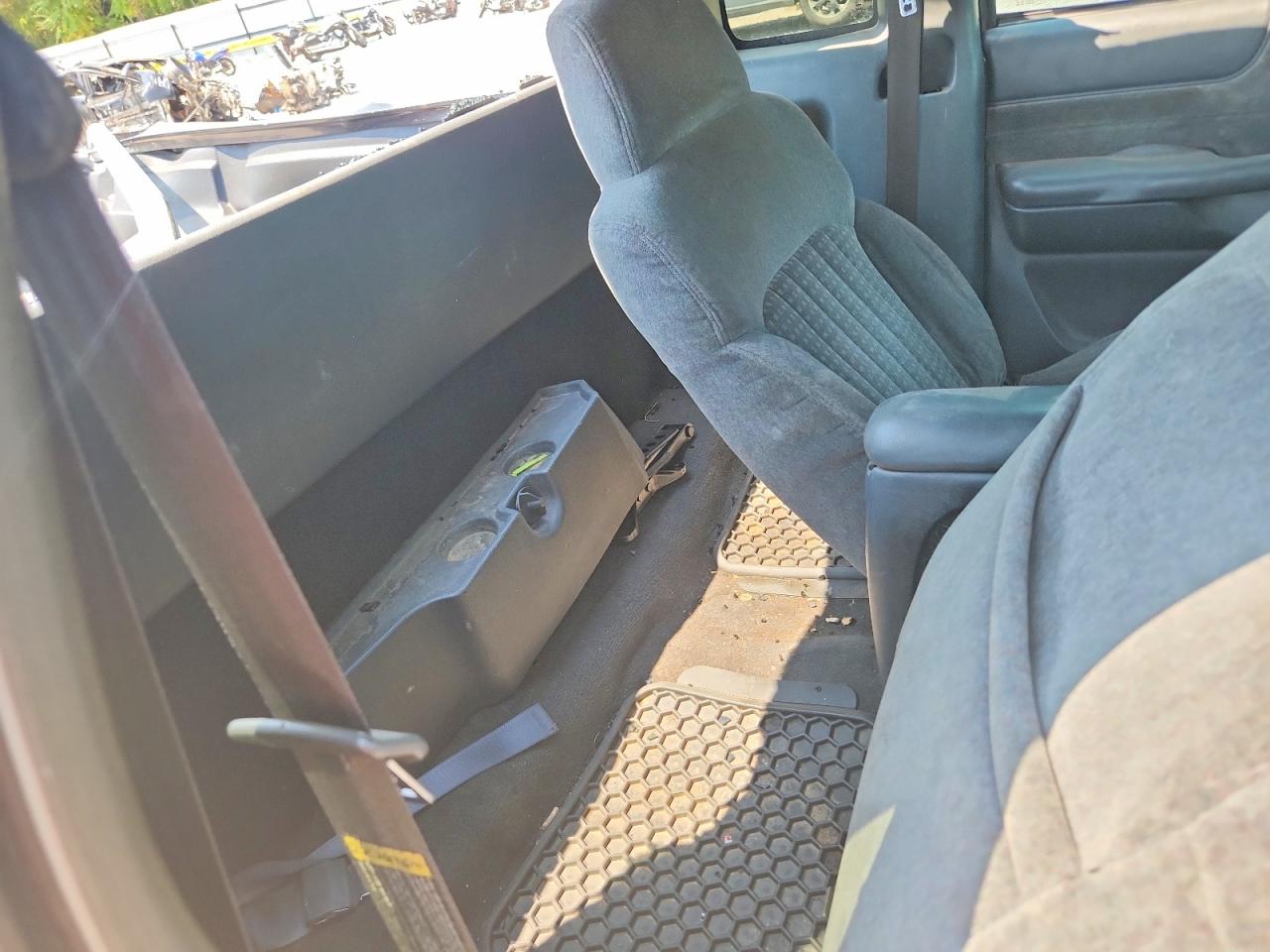 2001 Chevrolet S Truck S10 Black vin: 1GCCS19W818184627