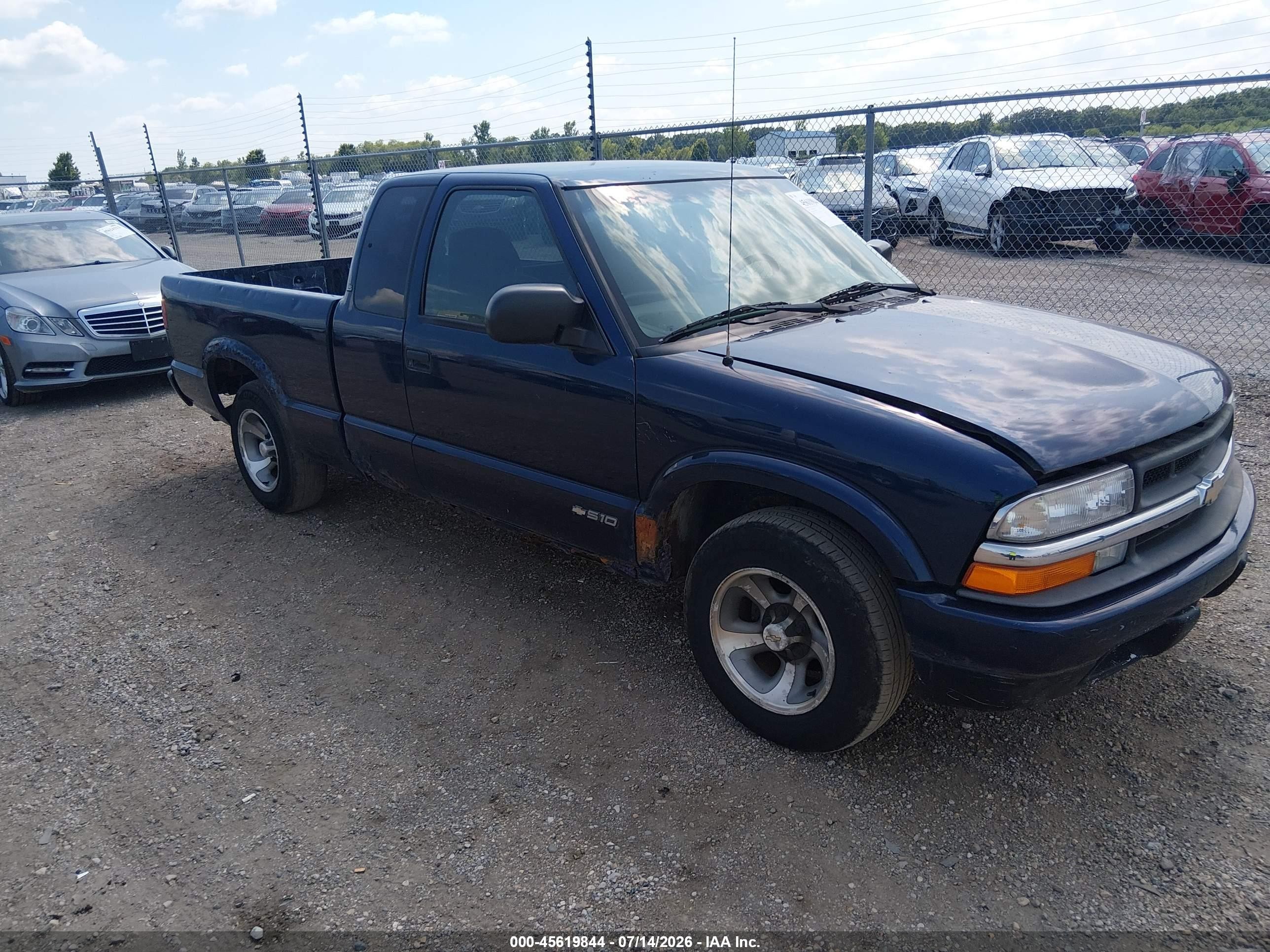 2001 Chevrolet S-10 Ls Dark Blue vin: 1GCCS19W818187432