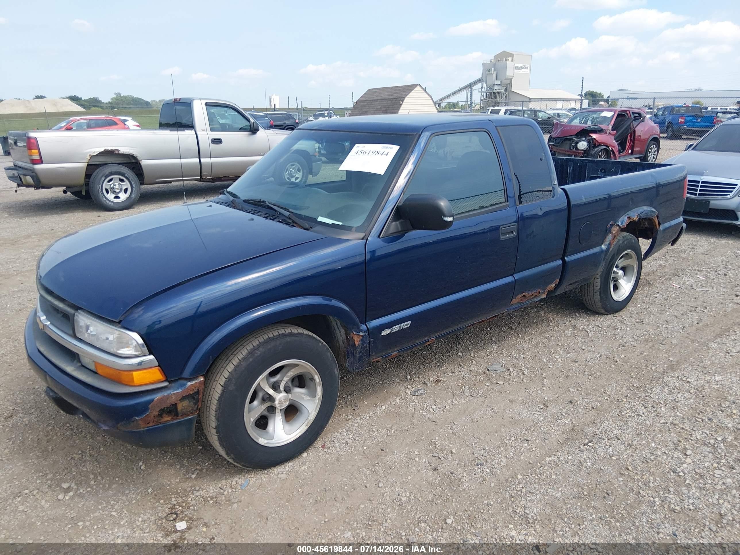 2001 Chevrolet S-10 Ls Dark Blue vin: 1GCCS19W818187432