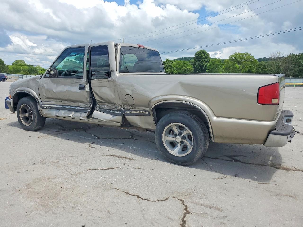 2001 Chevrolet S Truck S10 Silver vin: 1GCCS19W818259942