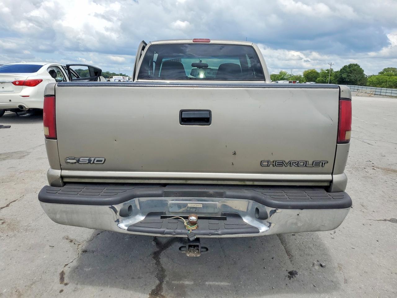 2001 Chevrolet S Truck S10 Silver vin: 1GCCS19W818259942