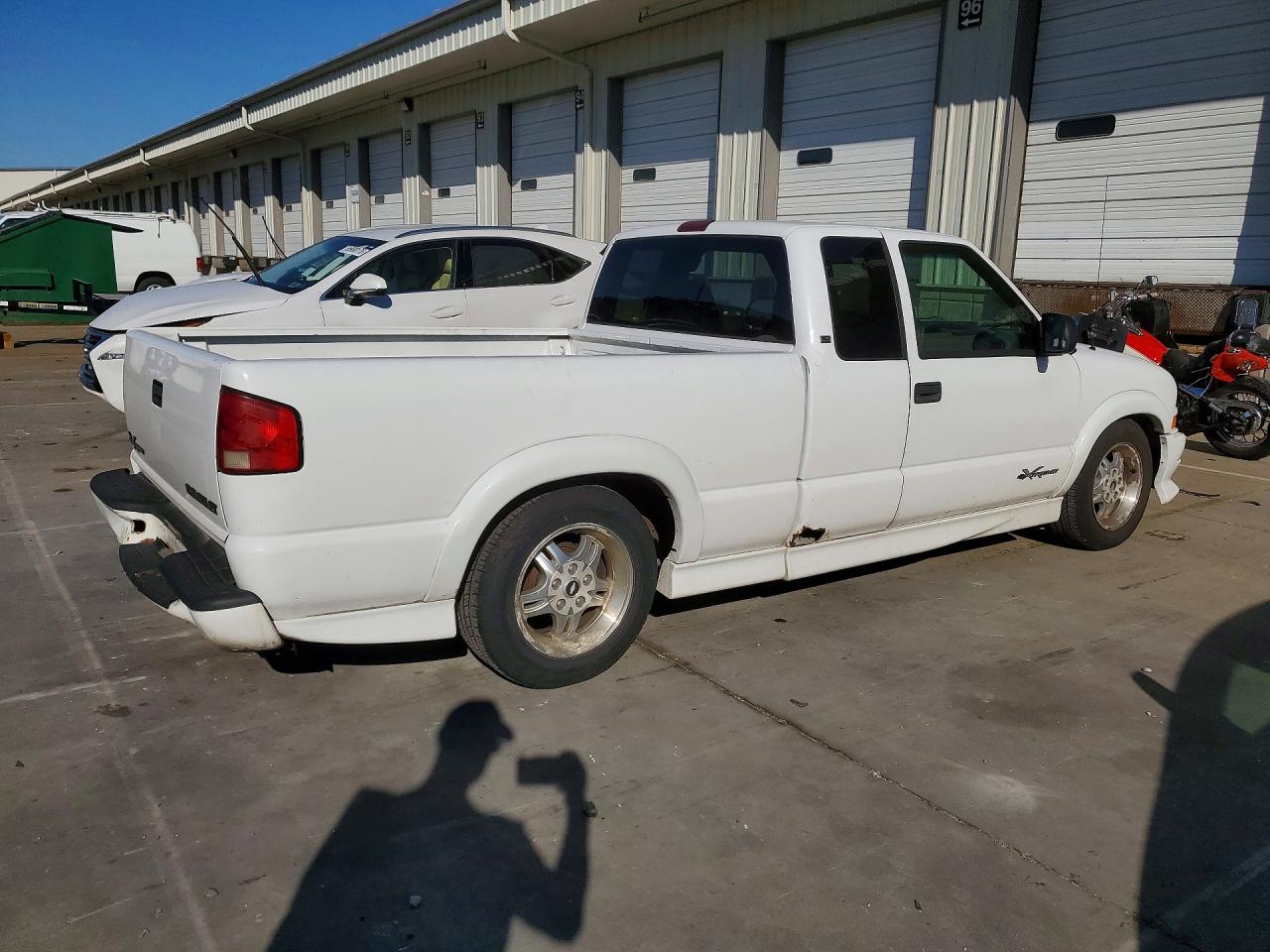2002 Chevrolet S Truck S10 White vin: 1GCCS19W828136966